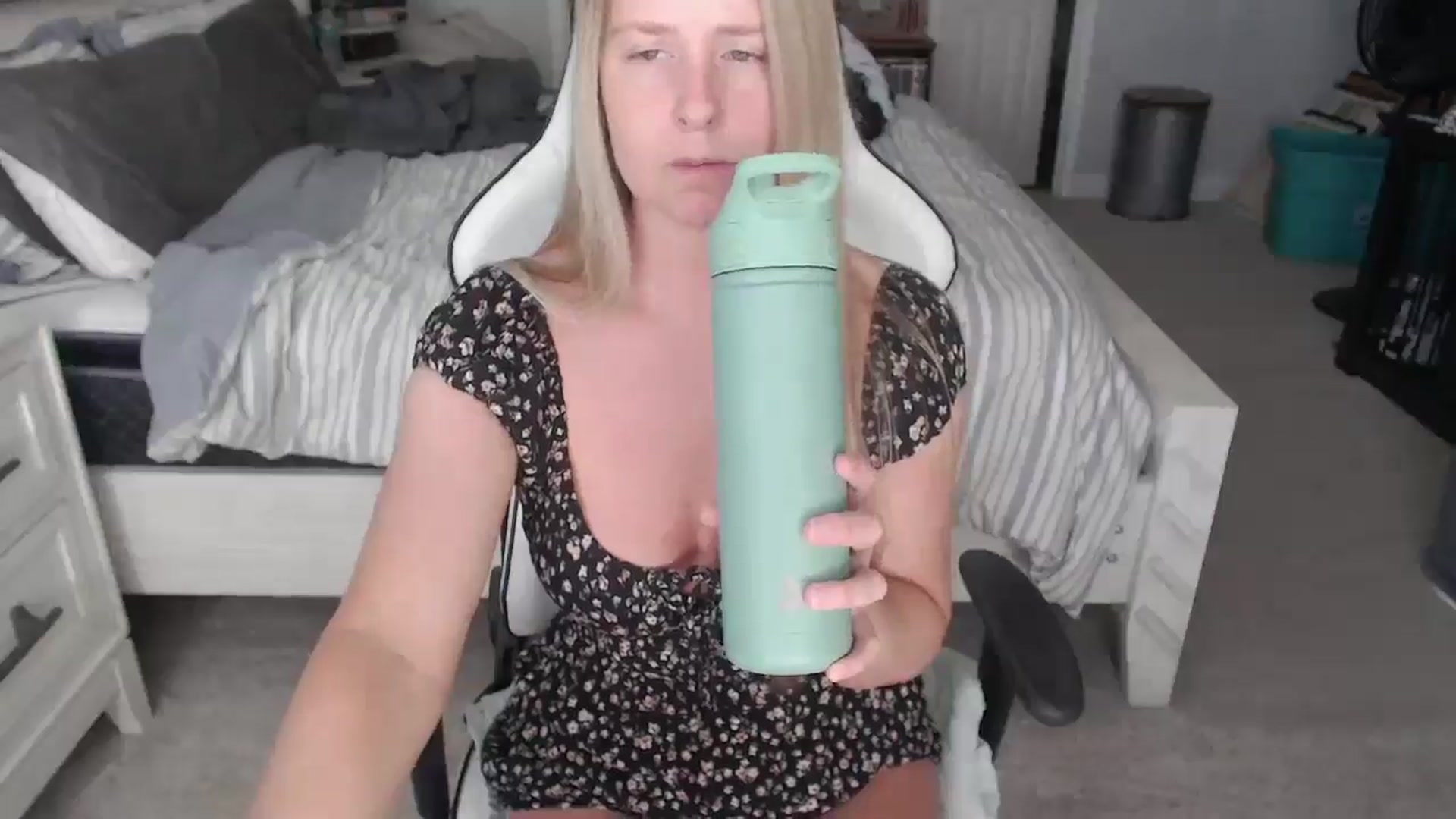 Gallery image thumbnail from ZenZoey's myfreecams stream on, 04/09/2025, 16:26 image 8 of 20