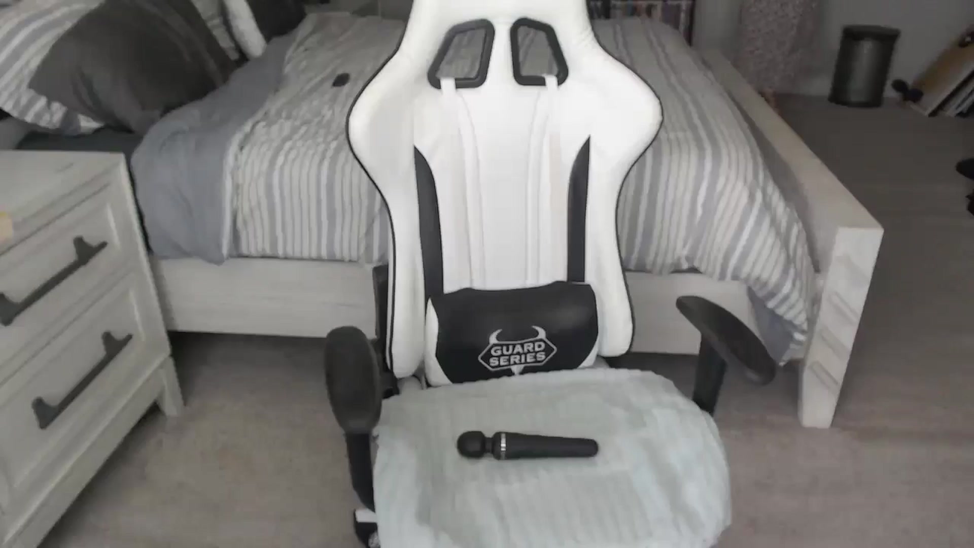 Gallery image thumbnail from ZenZoey's myfreecams stream on, 04/14/2025, 18:47 image 11 of 20