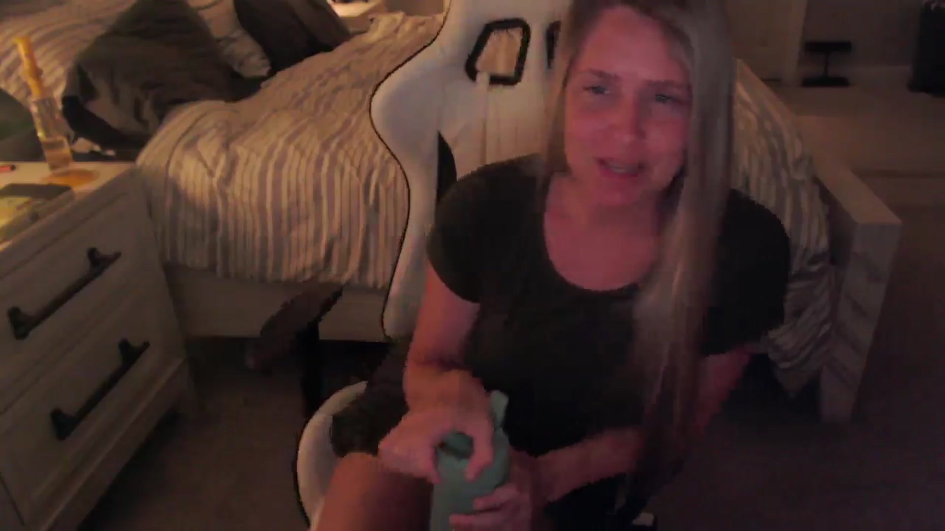 Gallery image thumbnail from ZenZoey's myfreecams stream on, 04/23/2025, 03:23 image 13 of 20