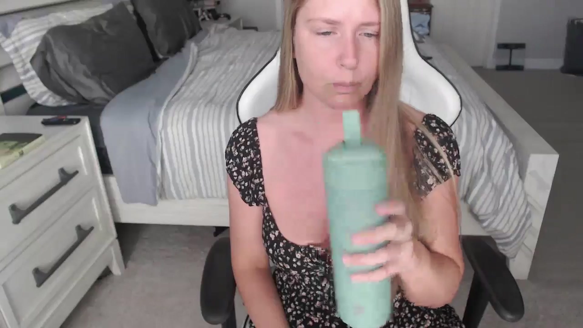 Gallery image thumbnail from ZenZoey's myfreecams stream on, 04/23/2025, 14:58 image 8 of 20