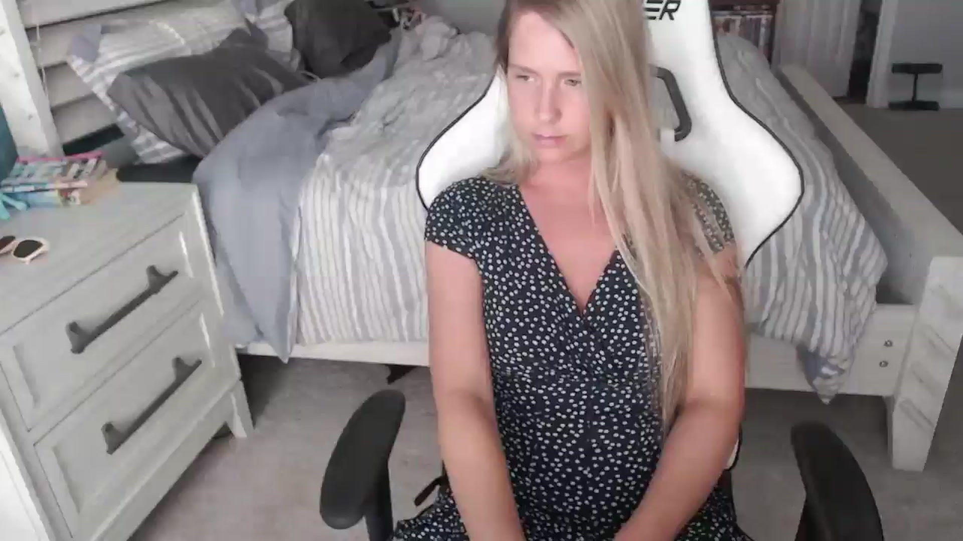 Gallery image thumbnail from ZenZoey's myfreecams stream on, 05/01/2025, 15:02 image 1 of 20