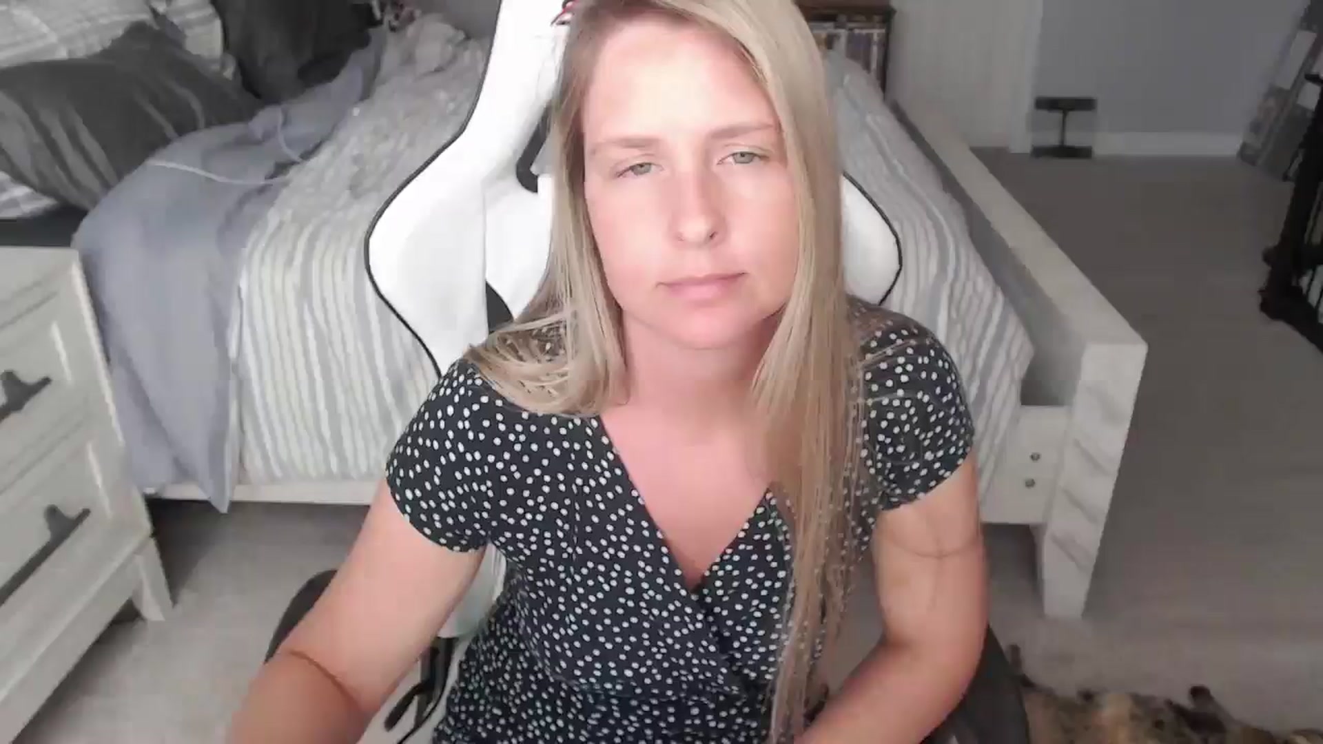 Gallery image thumbnail from ZenZoey's myfreecams stream on, 05/01/2025, 18:43 image 13 of 20