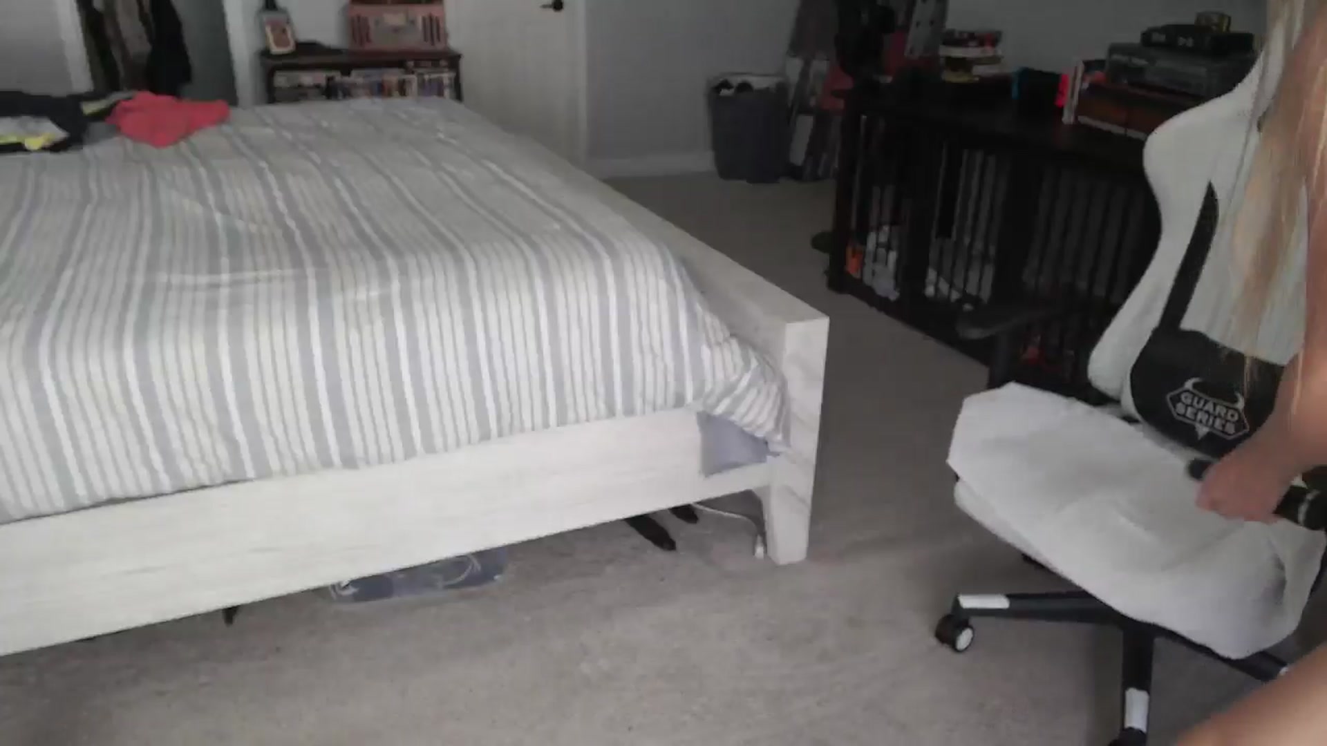 Gallery image thumbnail from ZenZoey's myfreecams stream on, 05/20/2025, 14:49 image 13 of 20