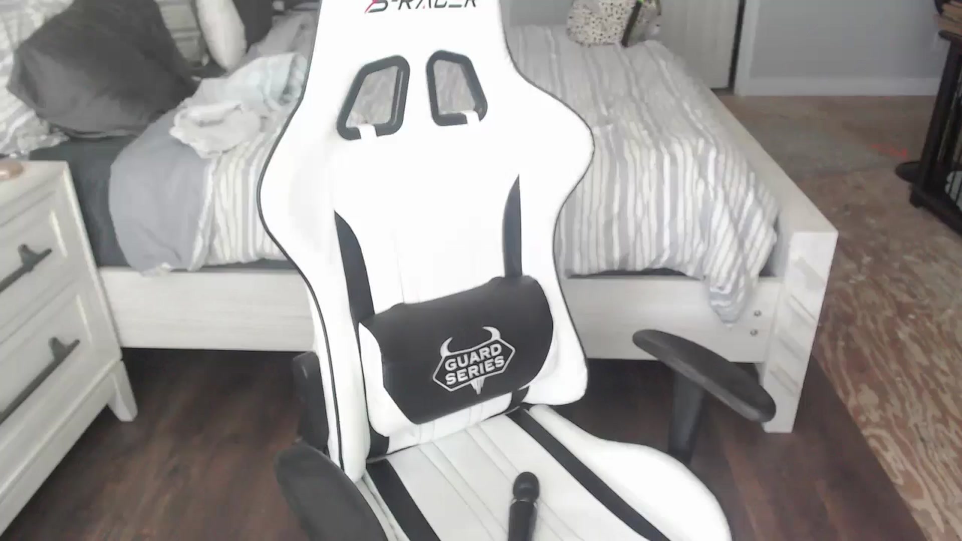 Gallery image thumbnail from ZenZoey's myfreecams stream on, 05/28/2025, 17:04 image 17 of 20