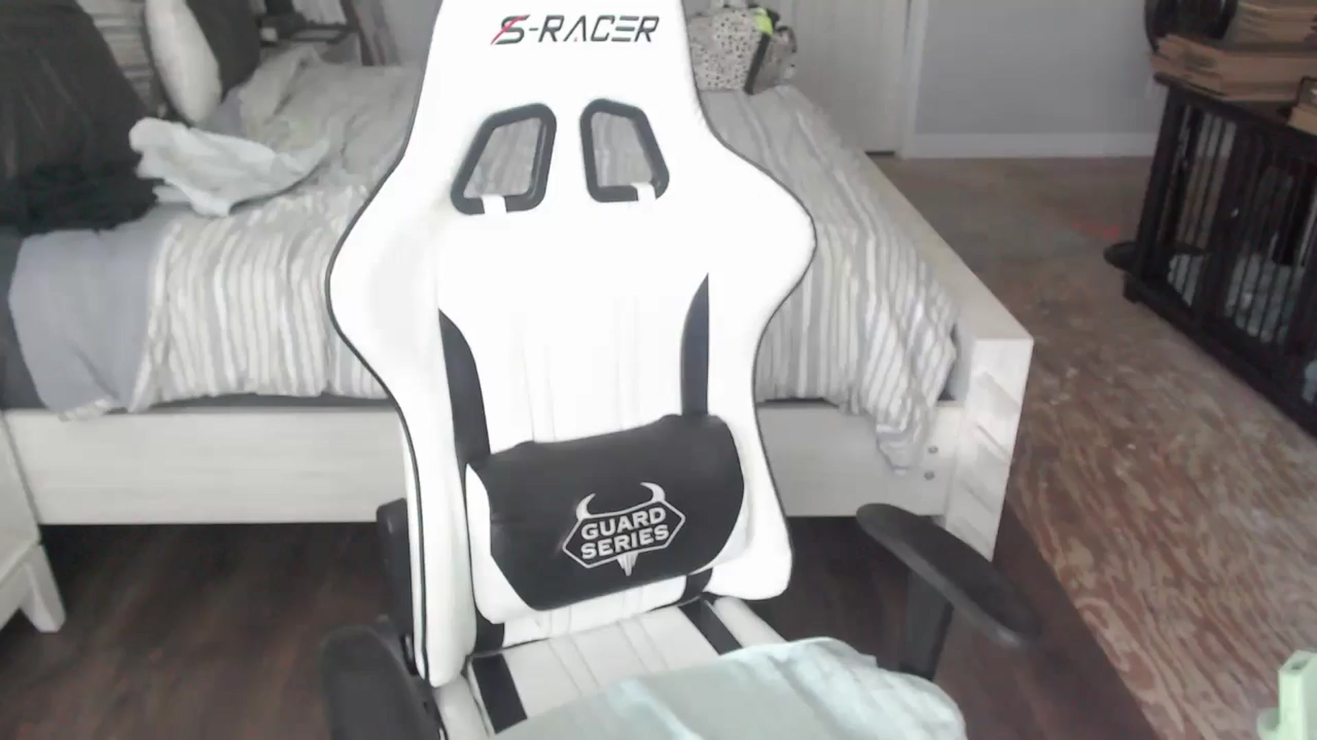 Gallery image thumbnail from ZenZoey's myfreecams stream on, 05/28/2025, 18:25 image 20 of 20