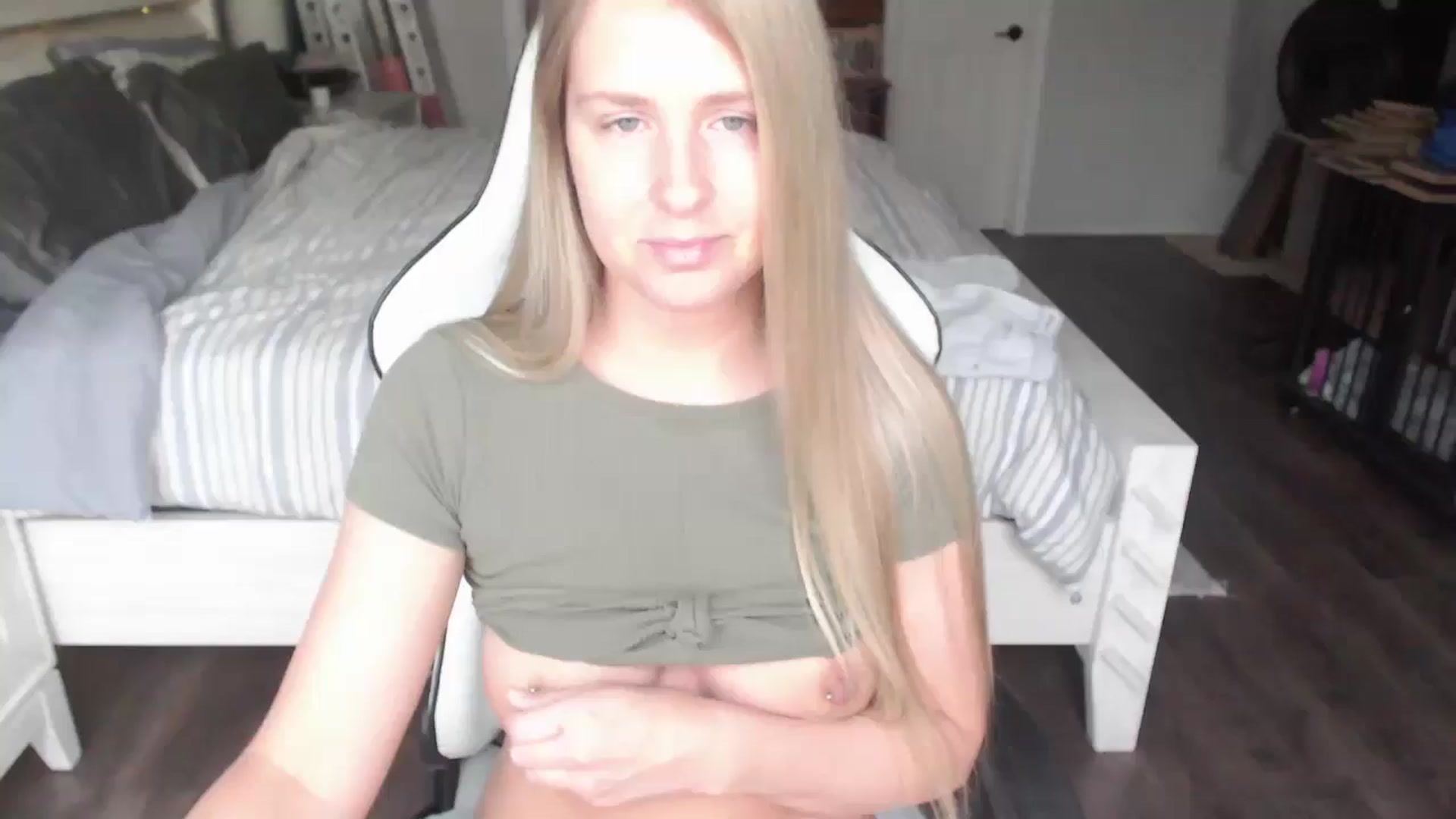 Gallery image thumbnail from ZenZoey's myfreecams stream on, 06/03/2025, 16:01 image 12 of 20