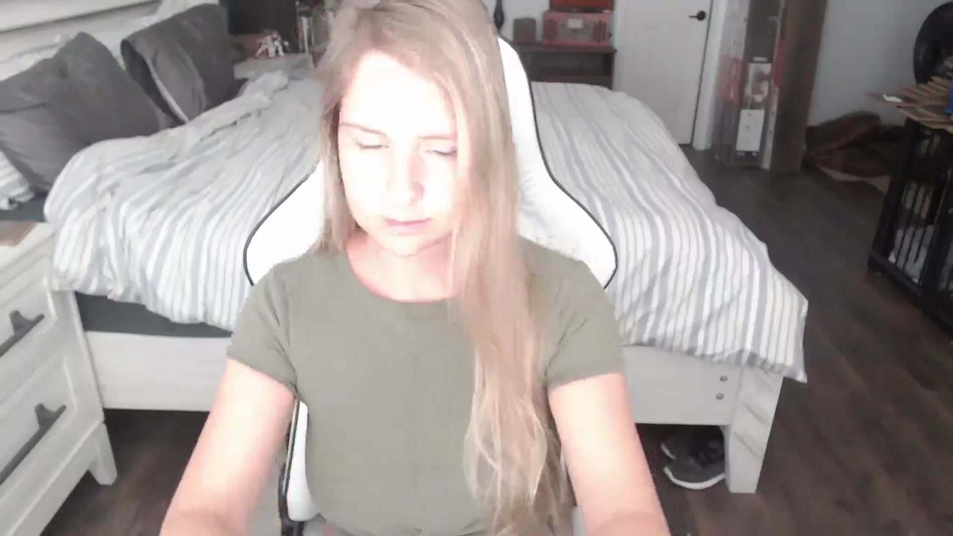 Gallery image thumbnail from ZenZoey's myfreecams stream on, 06/12/2025, 15:56 image 2 of 20