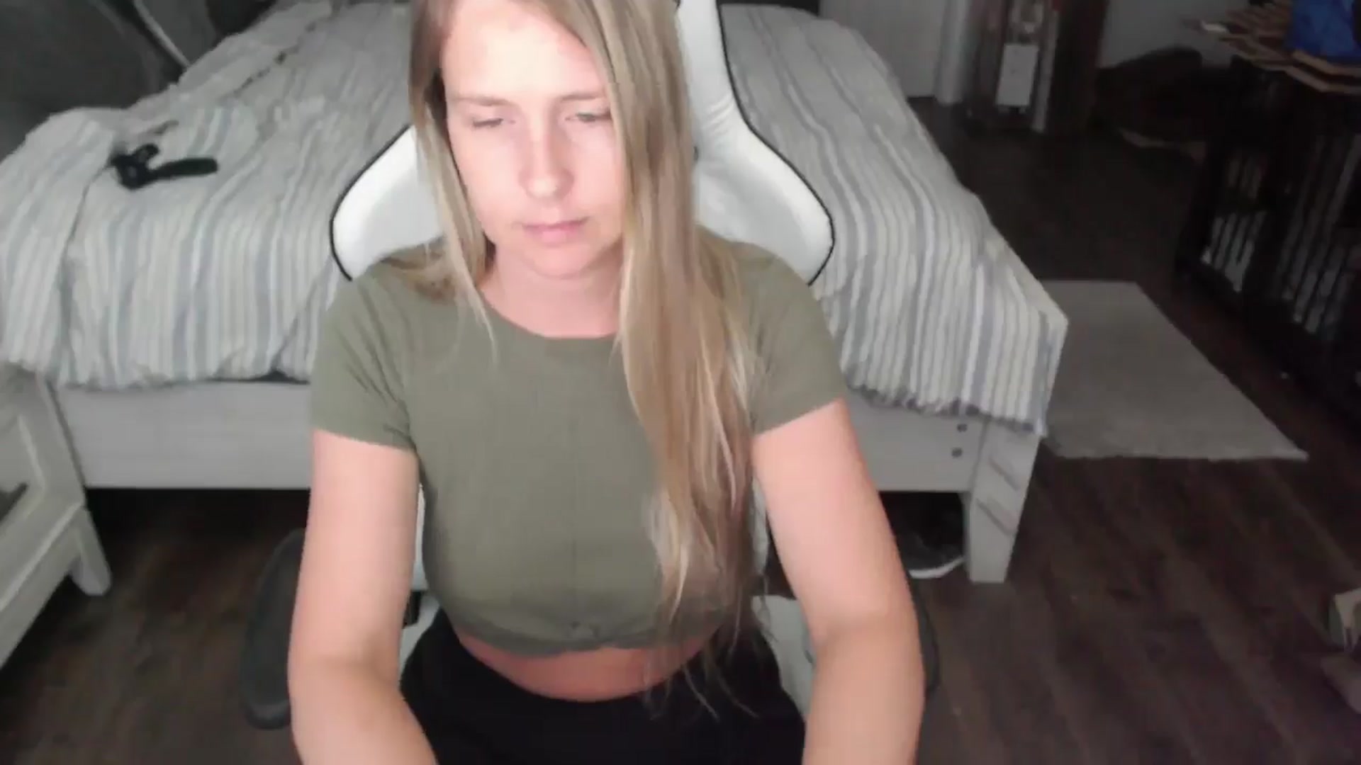Gallery image thumbnail from ZenZoey's myfreecams stream on, 06/12/2025, 17:37 image 15 of 20