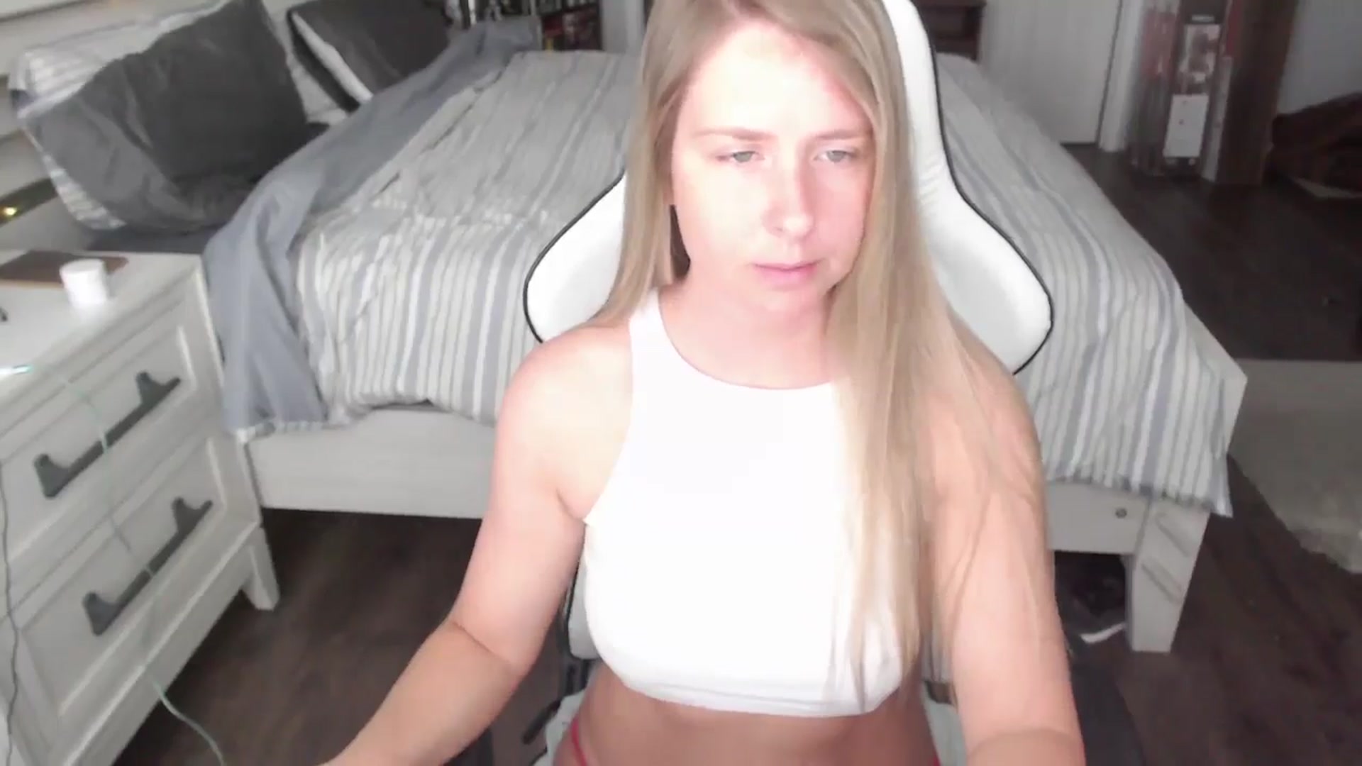 Gallery image thumbnail from ZenZoey's myfreecams stream on, 06/17/2025, 16:09 image 10 of 20