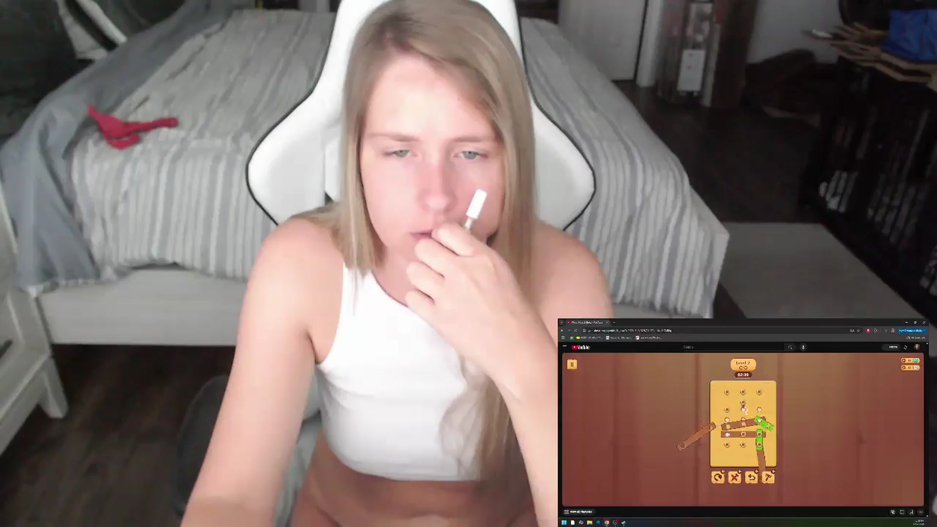 Gallery image thumbnail from ZenZoey's myfreecams stream on, 06/17/2025, 18:13 image 18 of 20