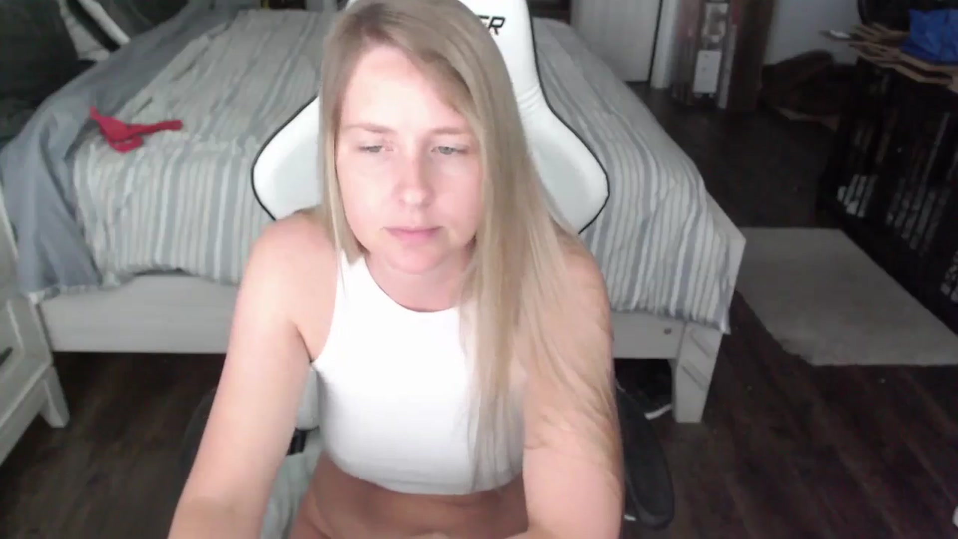 Gallery image thumbnail from ZenZoey's myfreecams stream on, 06/17/2025, 18:13 image 11 of 20