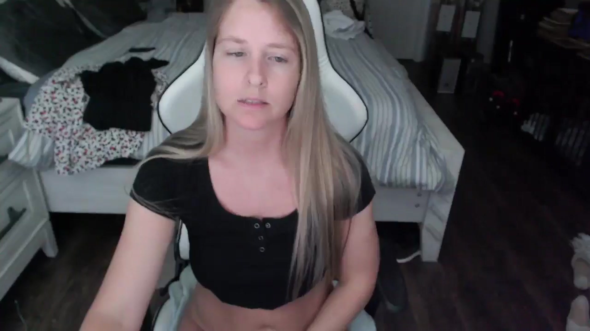 Gallery image thumbnail from ZenZoey's myfreecams stream on, 06/23/2025, 17:46 image 20 of 20