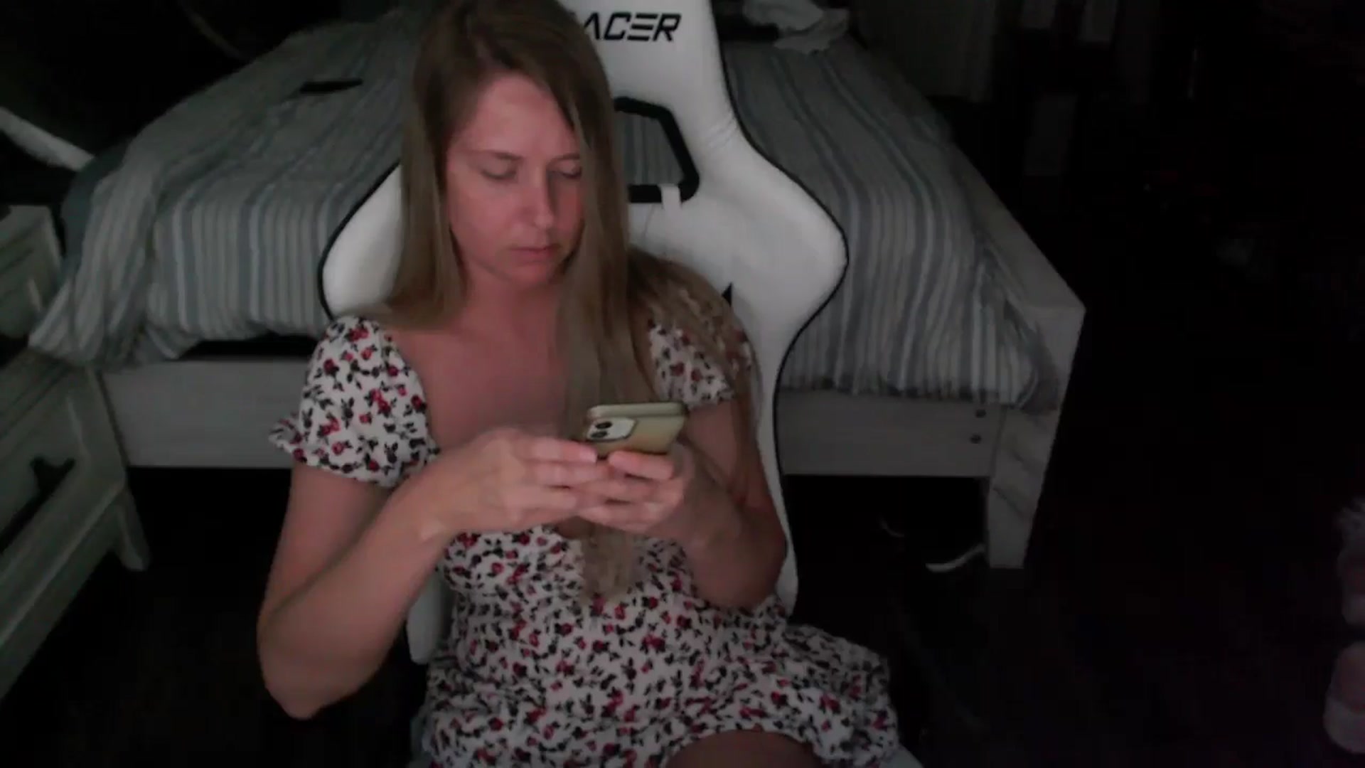 Gallery image thumbnail from ZenZoey's myfreecams stream on, 06/23/2025, 20:15 image 12 of 20