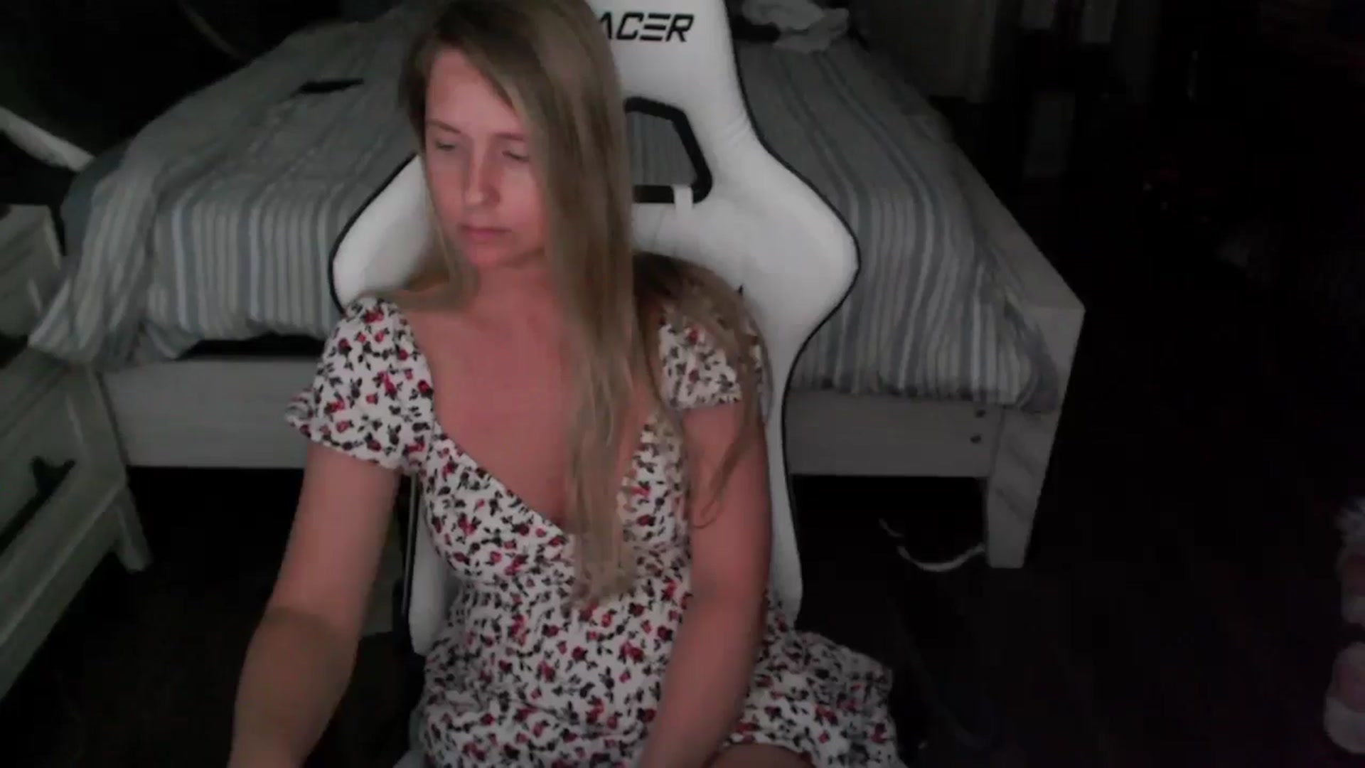 Gallery image thumbnail from ZenZoey's myfreecams stream on, 06/23/2025, 20:15 image 9 of 20