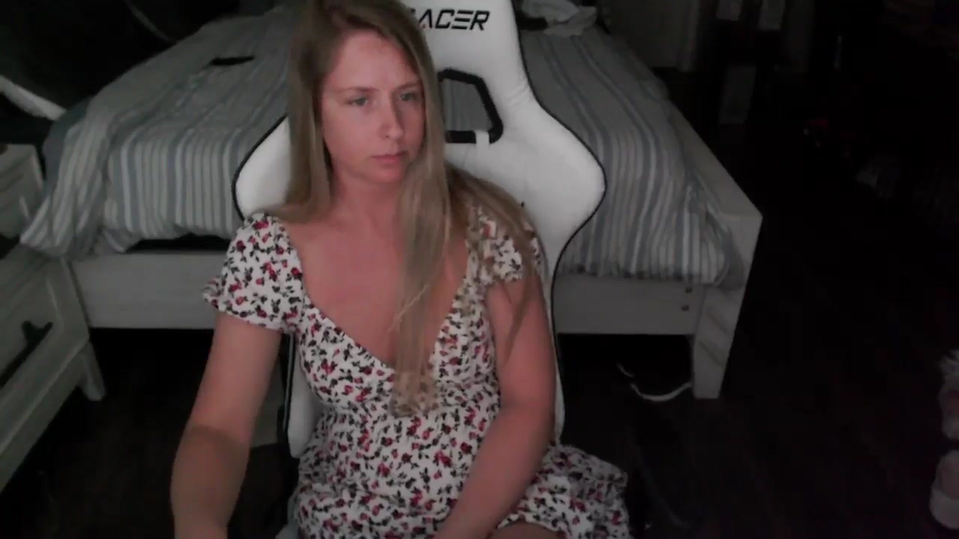 Gallery image thumbnail from ZenZoey's myfreecams stream on, 06/23/2025, 20:15 image 8 of 20