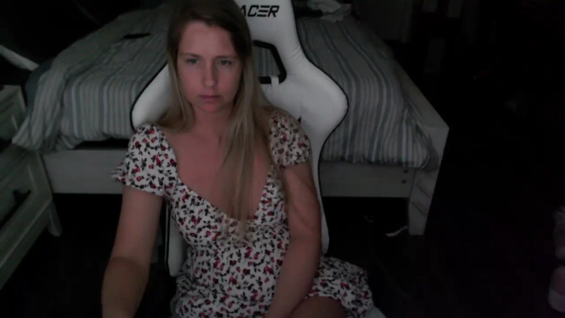 Gallery image thumbnail from ZenZoey's myfreecams stream on, 06/23/2025, 20:15 image 20 of 20