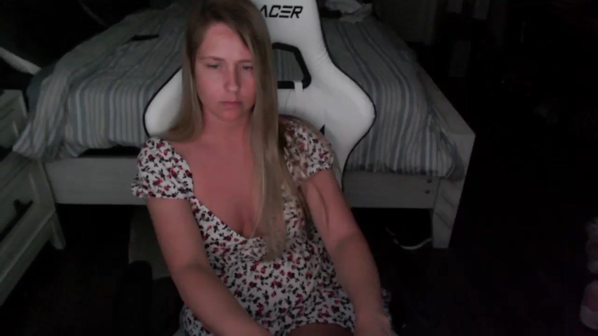 Gallery image thumbnail from ZenZoey's myfreecams stream on, 06/23/2025, 20:15 image 16 of 20