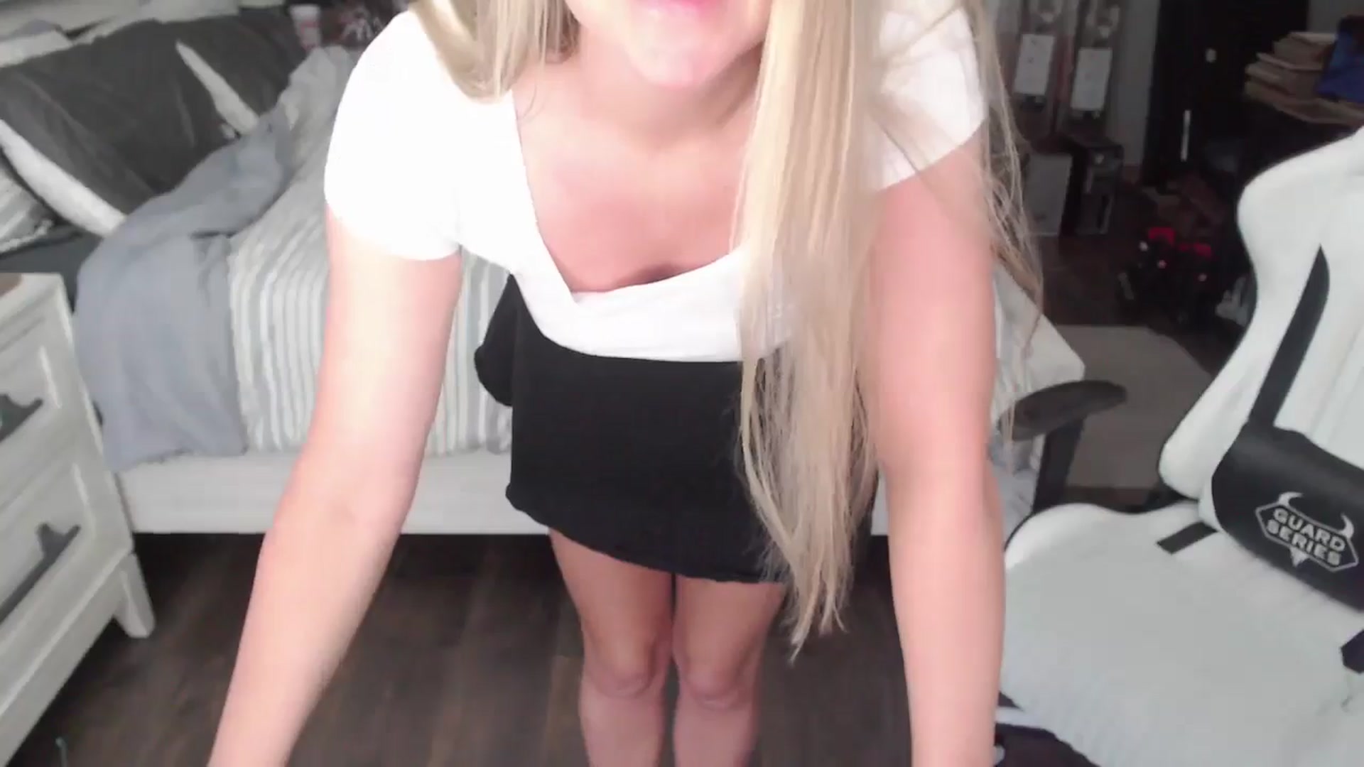 Gallery image thumbnail from ZenZoey's myfreecams stream on, 06/24/2025, 16:52 image 11 of 20