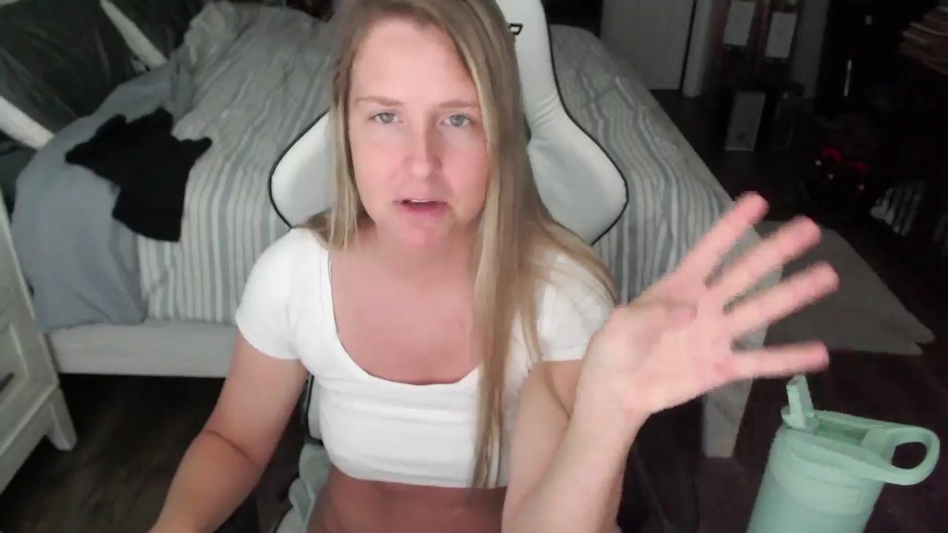 Gallery image thumbnail from ZenZoey's myfreecams stream on, 06/24/2025, 18:41 image 13 of 20