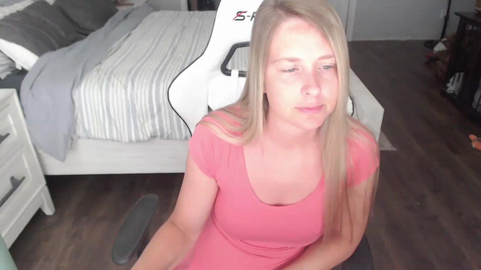 Gallery image thumbnail from ZenZoey's myfreecams stream on, 07/11/2025, 15:58 image 16 of 20