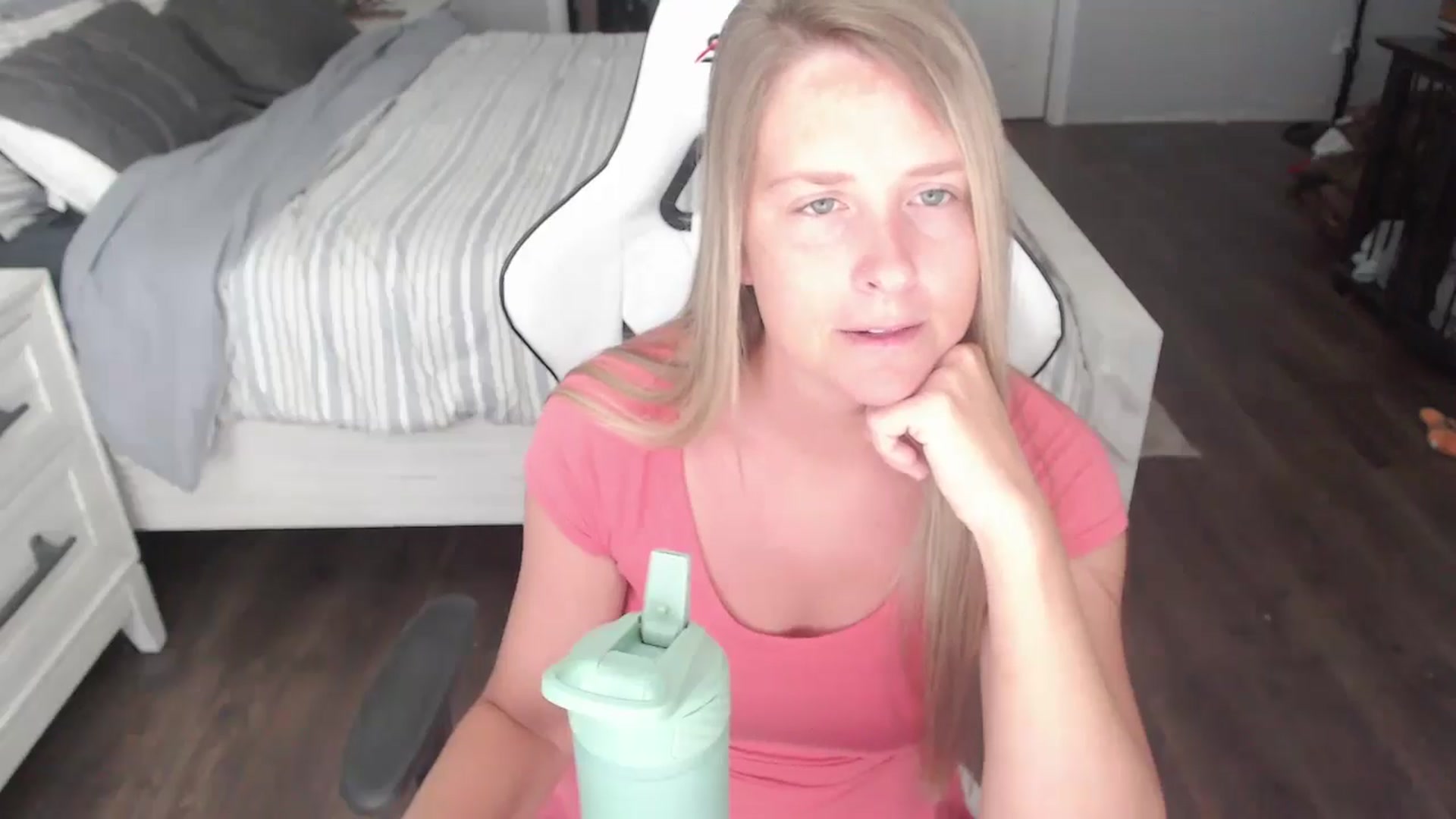Gallery image thumbnail from ZenZoey's myfreecams stream on, 07/11/2025, 15:58 image 15 of 20
