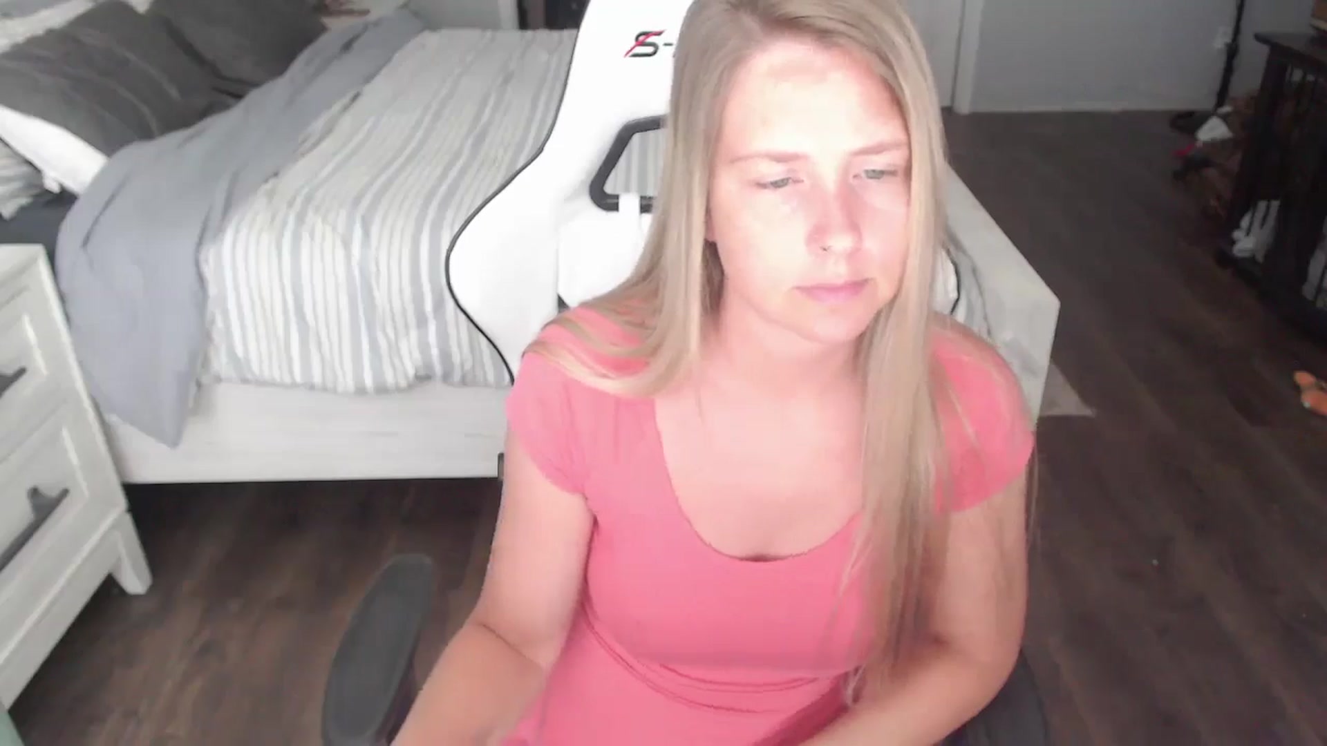 Gallery image thumbnail from ZenZoey's myfreecams stream on, 07/11/2025, 15:58 image 17 of 20