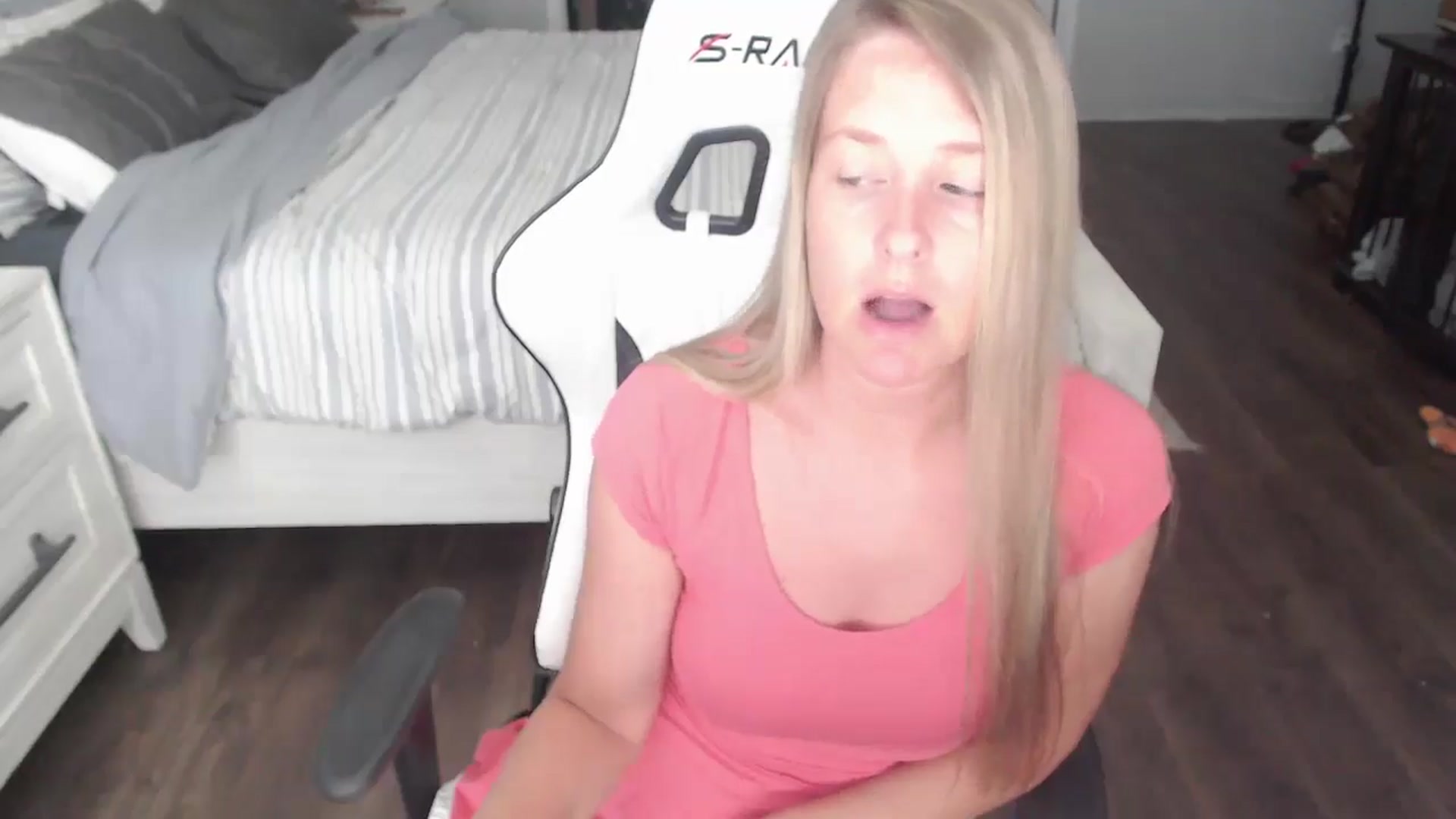 Gallery image thumbnail from ZenZoey's myfreecams stream on, 07/11/2025, 15:58 image 20 of 20