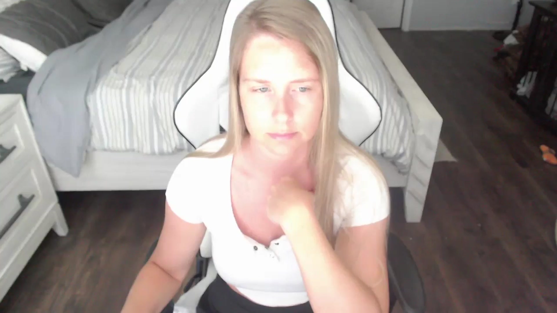 Gallery image thumbnail from ZenZoey's myfreecams stream on, 07/11/2025, 18:14 image 2 of 20
