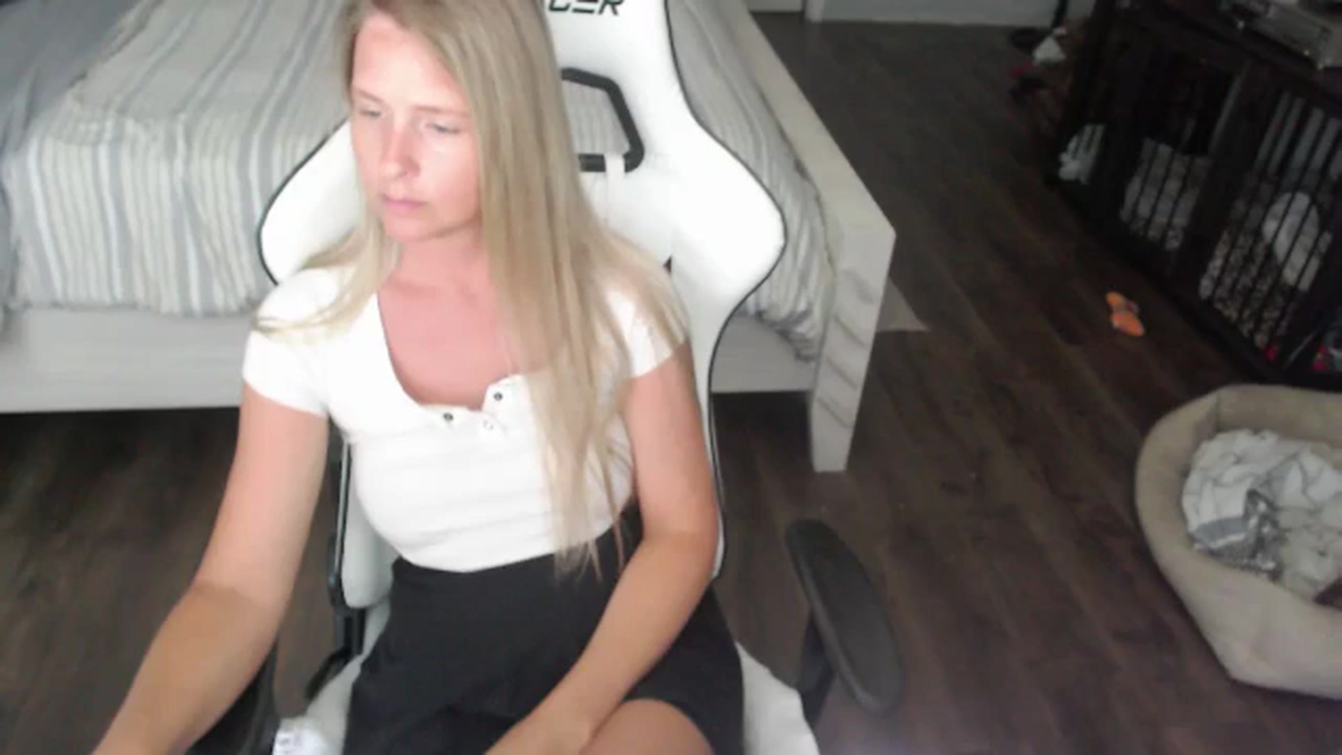 Gallery image thumbnail from ZenZoey's myfreecams stream on, 07/11/2025, 18:14 image 15 of 20