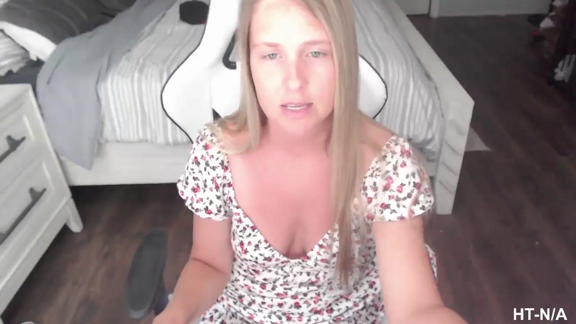 Gallery image thumbnail from ZenZoey's myfreecams stream on, 07/11/2025, 19:49 image 15 of 20