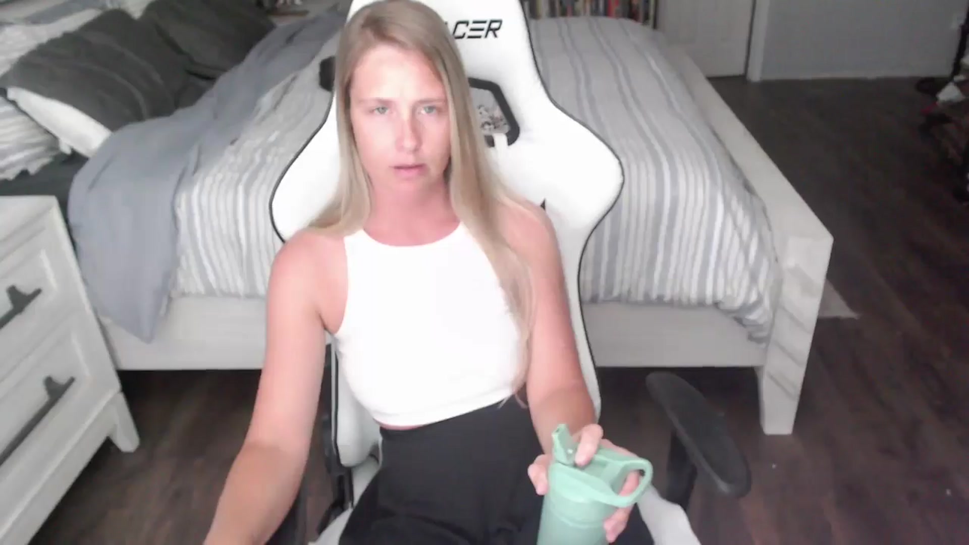 Gallery image thumbnail from ZenZoey's myfreecams stream on, 07/11/2025, 20:51 image 5 of 20