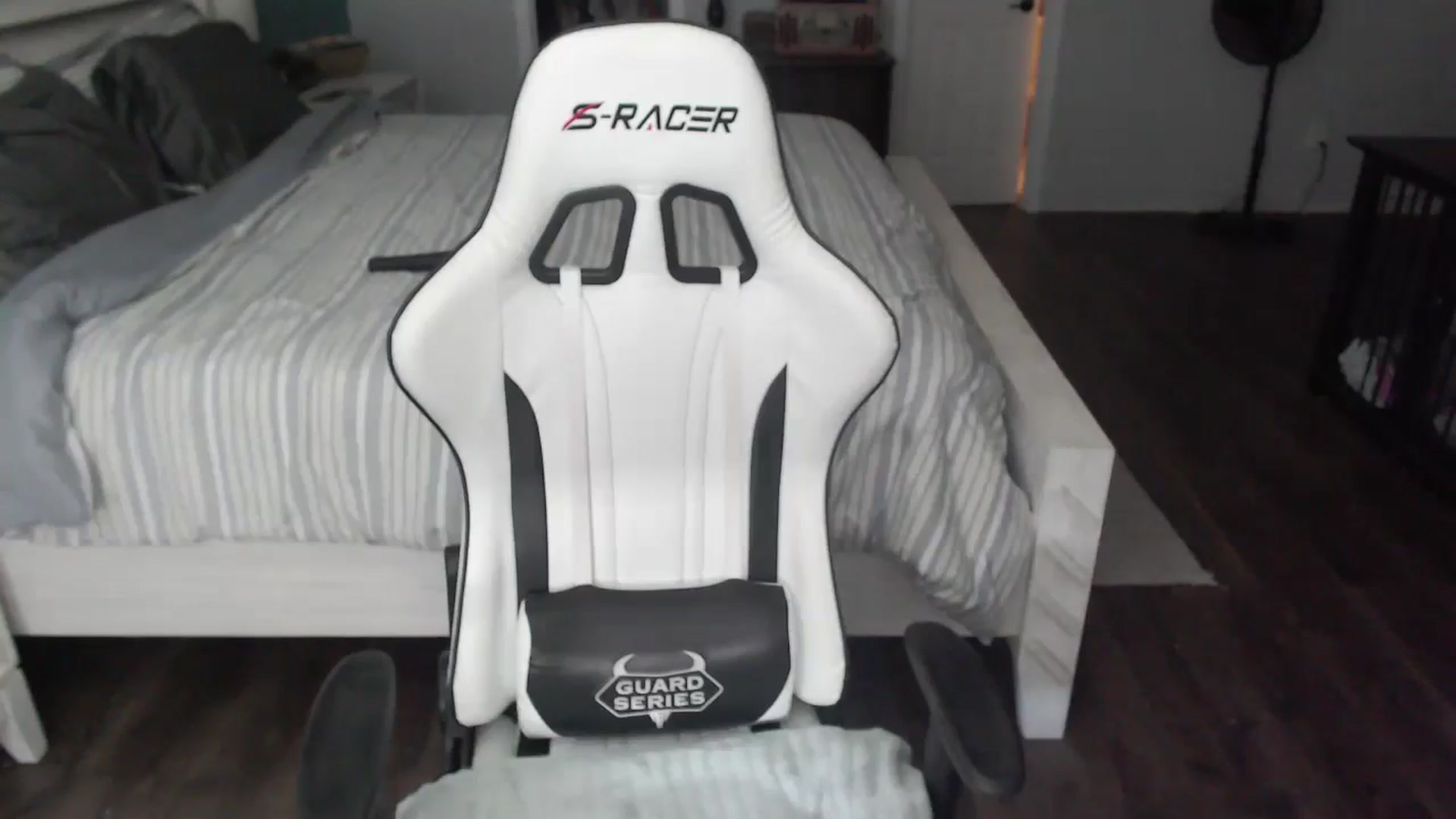 Gallery image thumbnail from ZenZoey's myfreecams stream on, 07/22/2025, 15:51 image 6 of 20