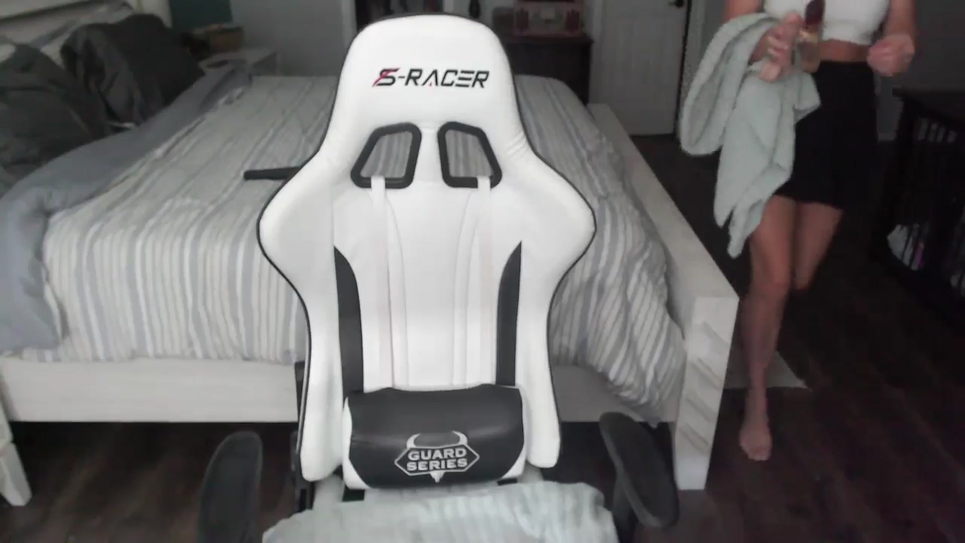 Gallery image thumbnail from ZenZoey's myfreecams stream on, 07/22/2025, 15:51 image 7 of 20