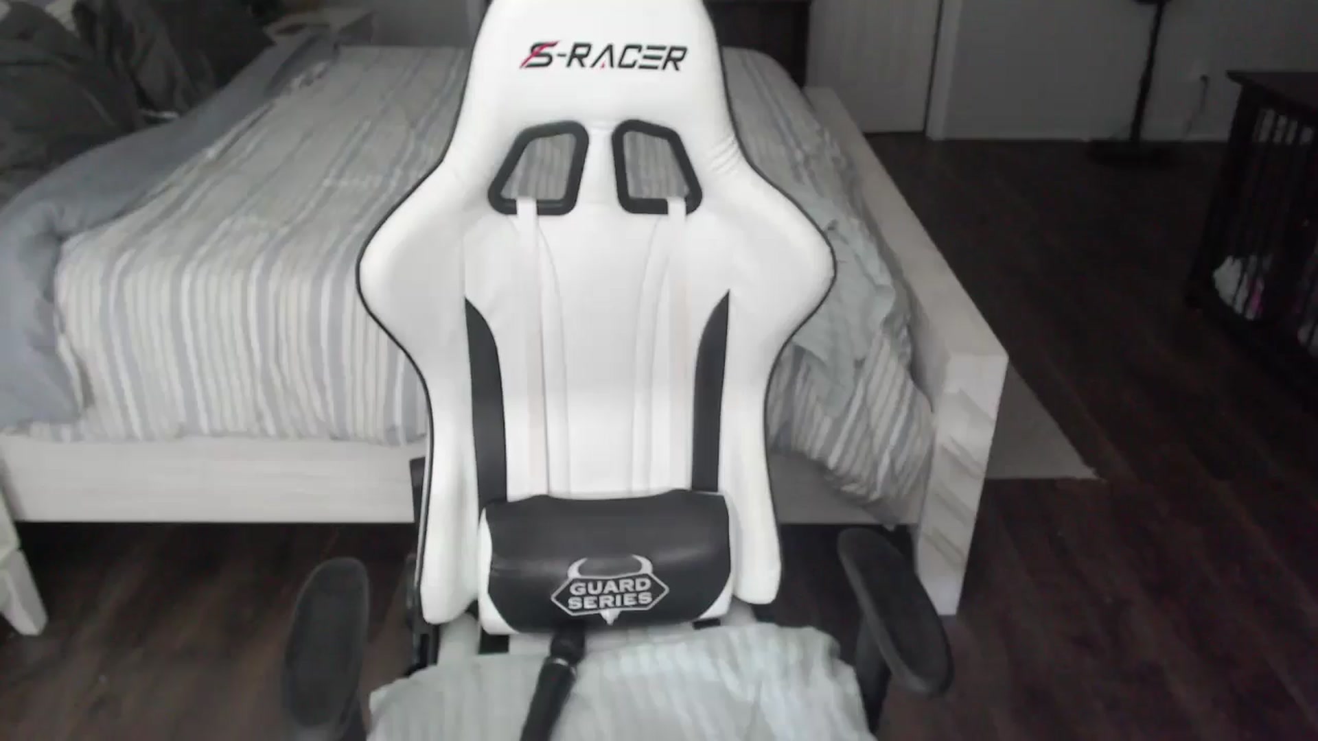 Gallery image thumbnail from ZenZoey's myfreecams stream on, 07/22/2025, 15:51 image 13 of 20
