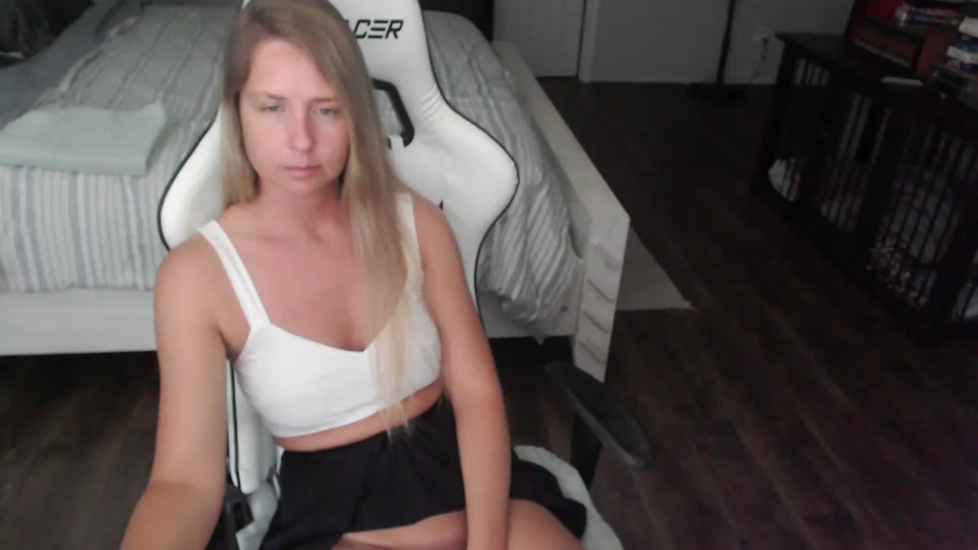 Gallery image thumbnail from ZenZoey's myfreecams stream on, 07/22/2025, 17:37 image 20 of 20