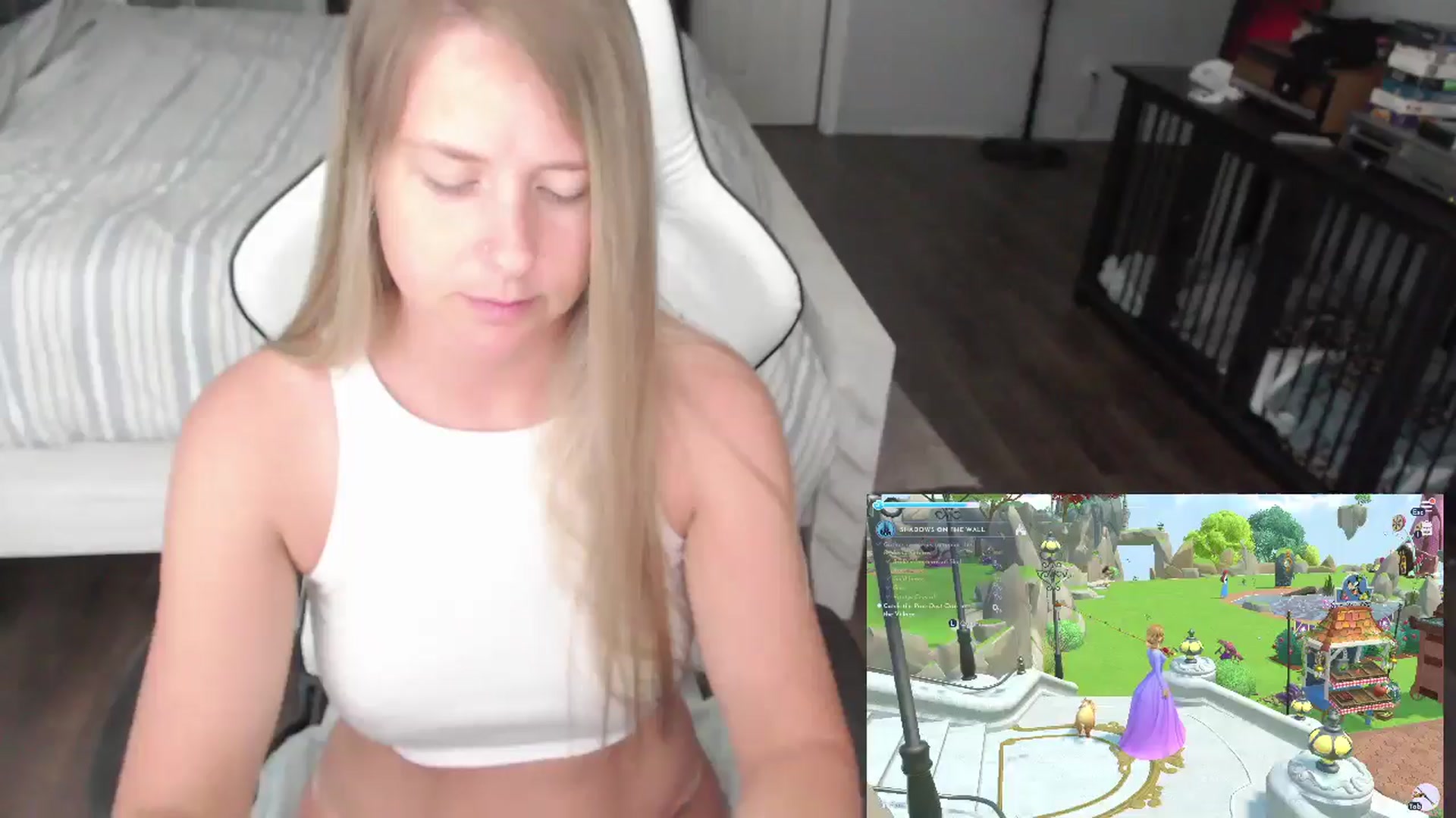 Gallery image thumbnail from ZenZoey's myfreecams stream on, 07/23/2025, 17:20 image 10 of 20