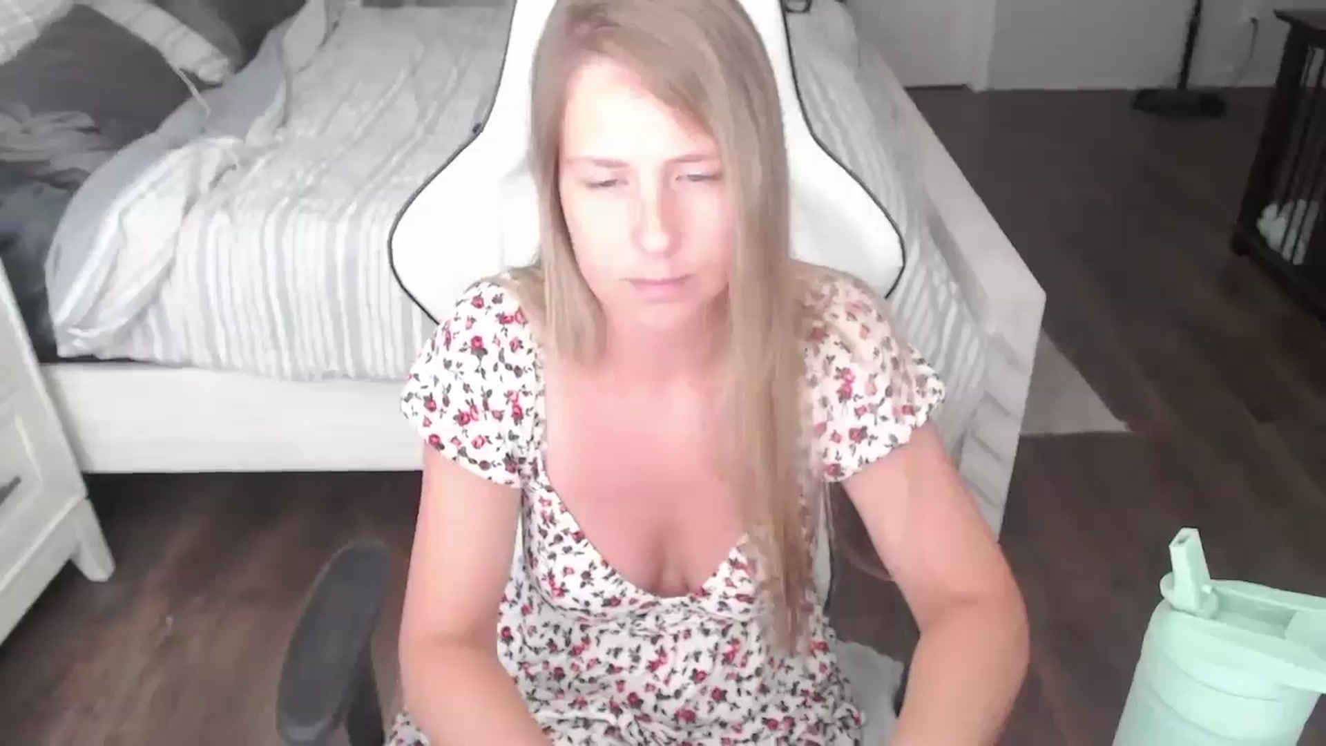 Gallery image thumbnail from ZenZoey's myfreecams stream on, 07/23/2025, 19:47 image 11 of 20