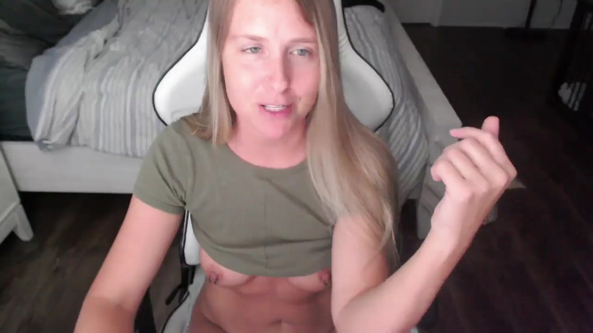 Gallery image thumbnail from ZenZoey's myfreecams stream on, 07/23/2025, 21:24 image 18 of 20
