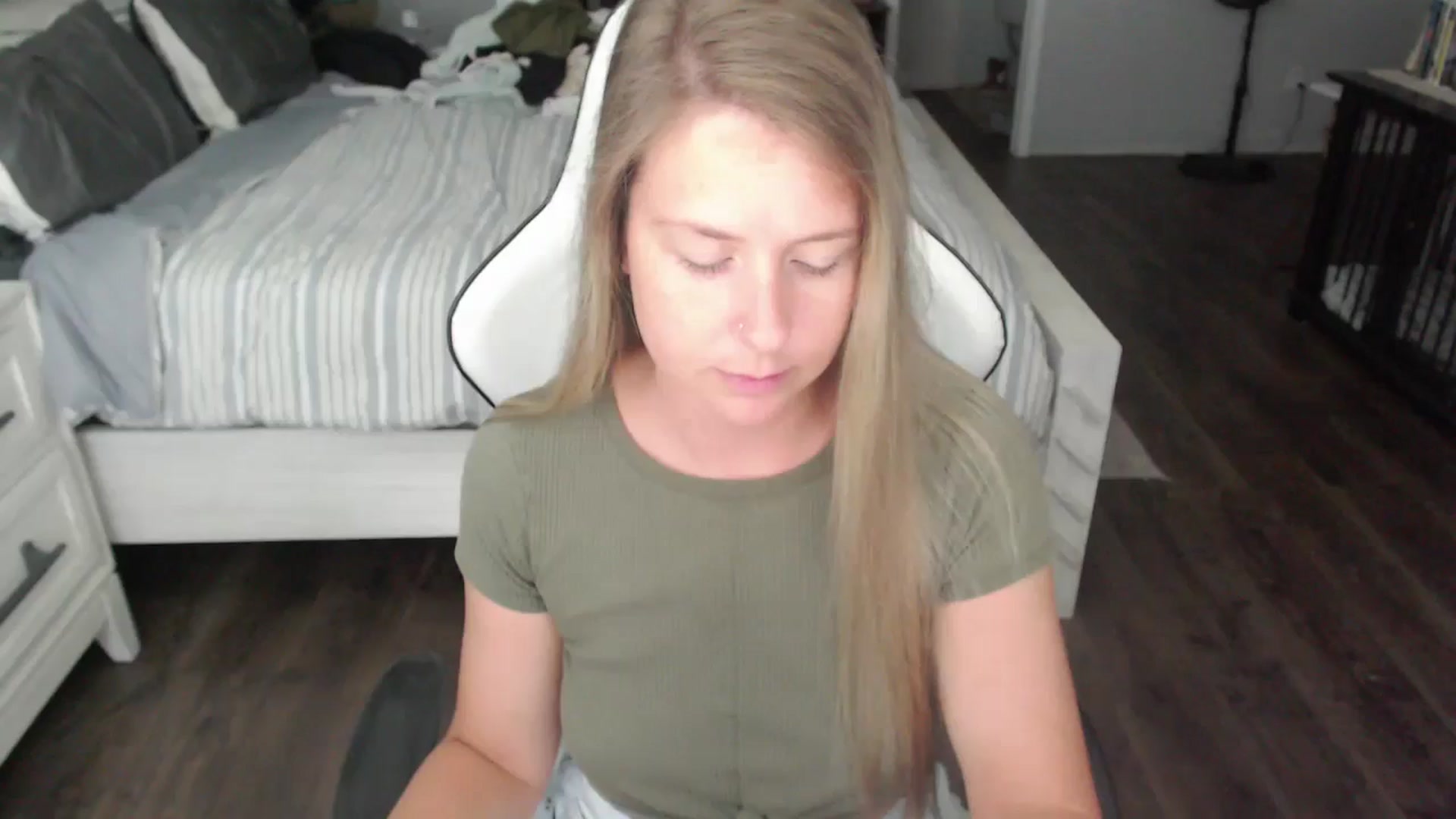 Gallery image thumbnail from ZenZoey's myfreecams stream on, 07/30/2025, 18:43 image 5 of 20