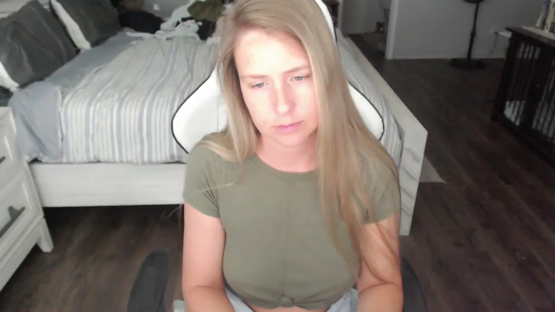 Gallery image thumbnail from ZenZoey's myfreecams stream on, 07/30/2025, 18:43 image 11 of 20