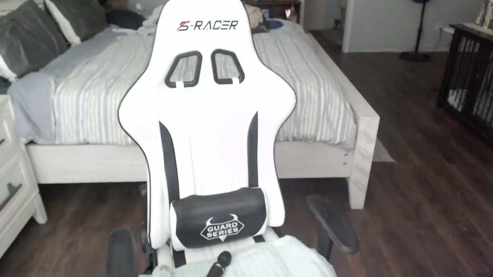 Gallery image thumbnail from ZenZoey's myfreecams stream on, 07/30/2025, 18:43 image 14 of 20