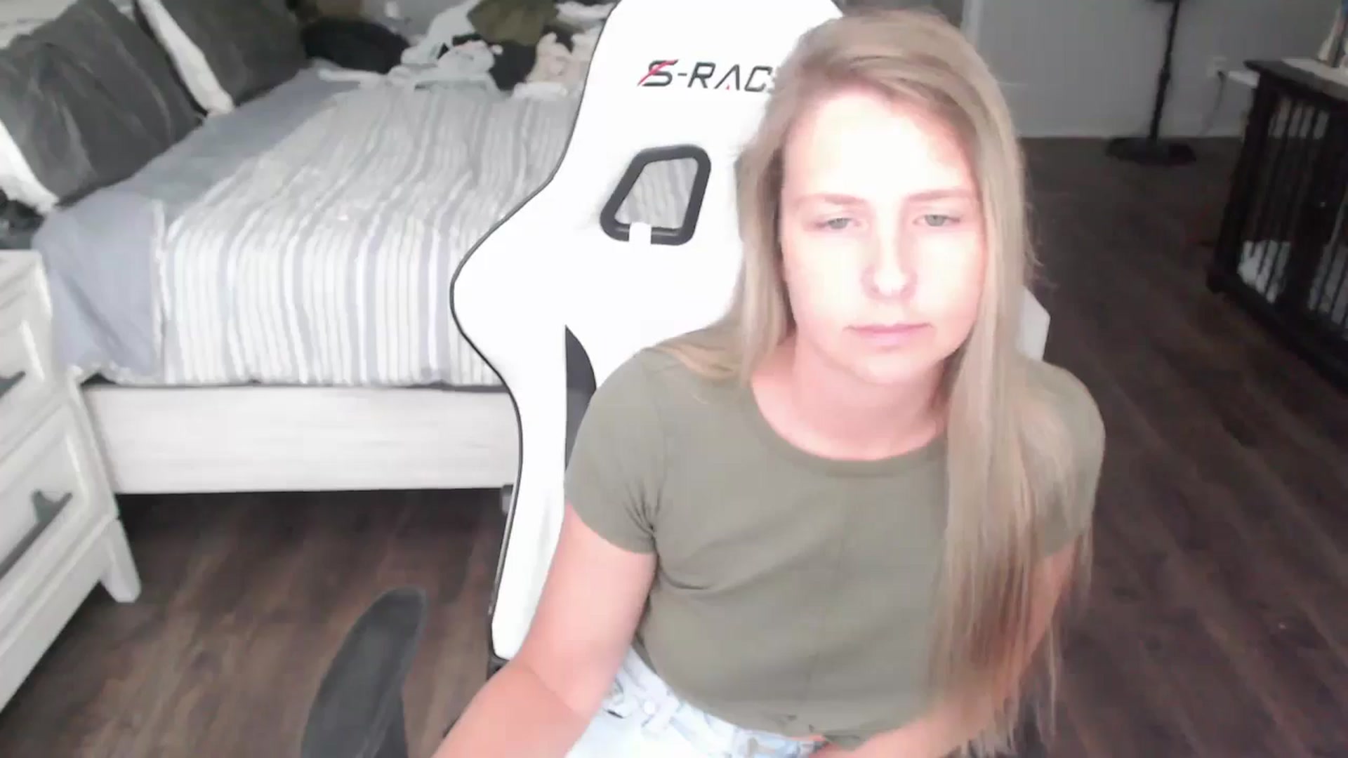 Gallery image thumbnail from ZenZoey's myfreecams stream on, 07/30/2025, 21:04 image 3 of 20