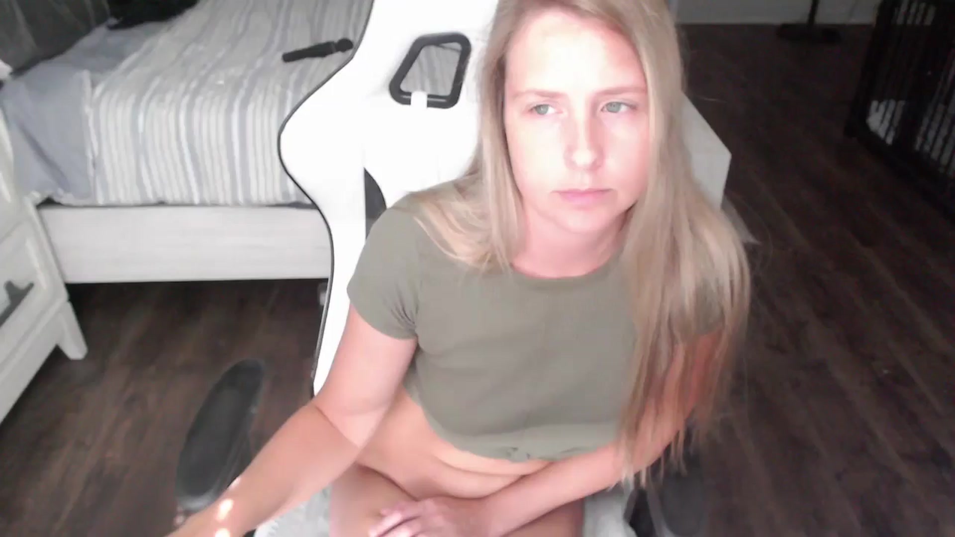 Gallery image thumbnail from ZenZoey's myfreecams stream on, 07/30/2025, 21:04 image 15 of 20