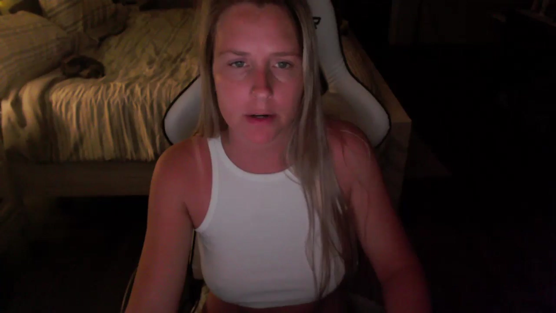Gallery image thumbnail from ZenZoey's myfreecams stream on, 08/06/2025, 01:18 image 19 of 20