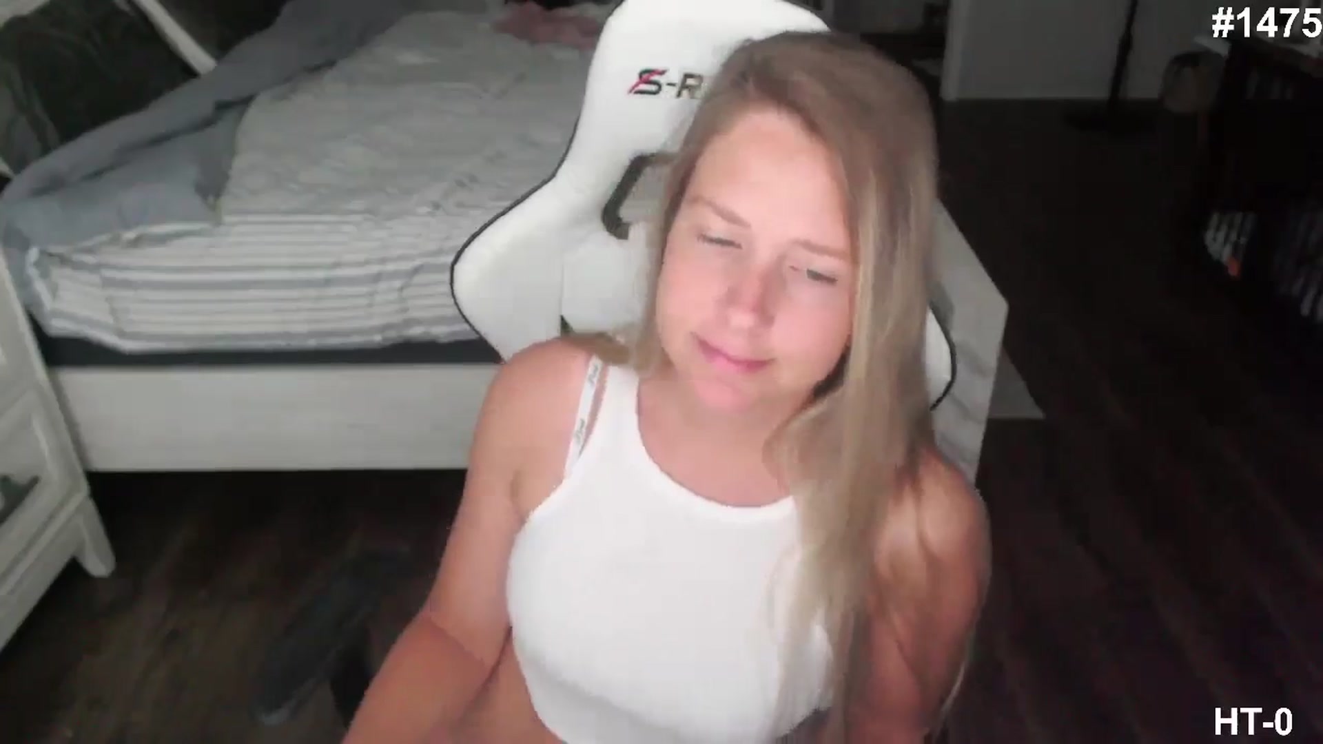Gallery image thumbnail from ZenZoey's myfreecams stream on, 08/07/2025, 16:13 image 9 of 20