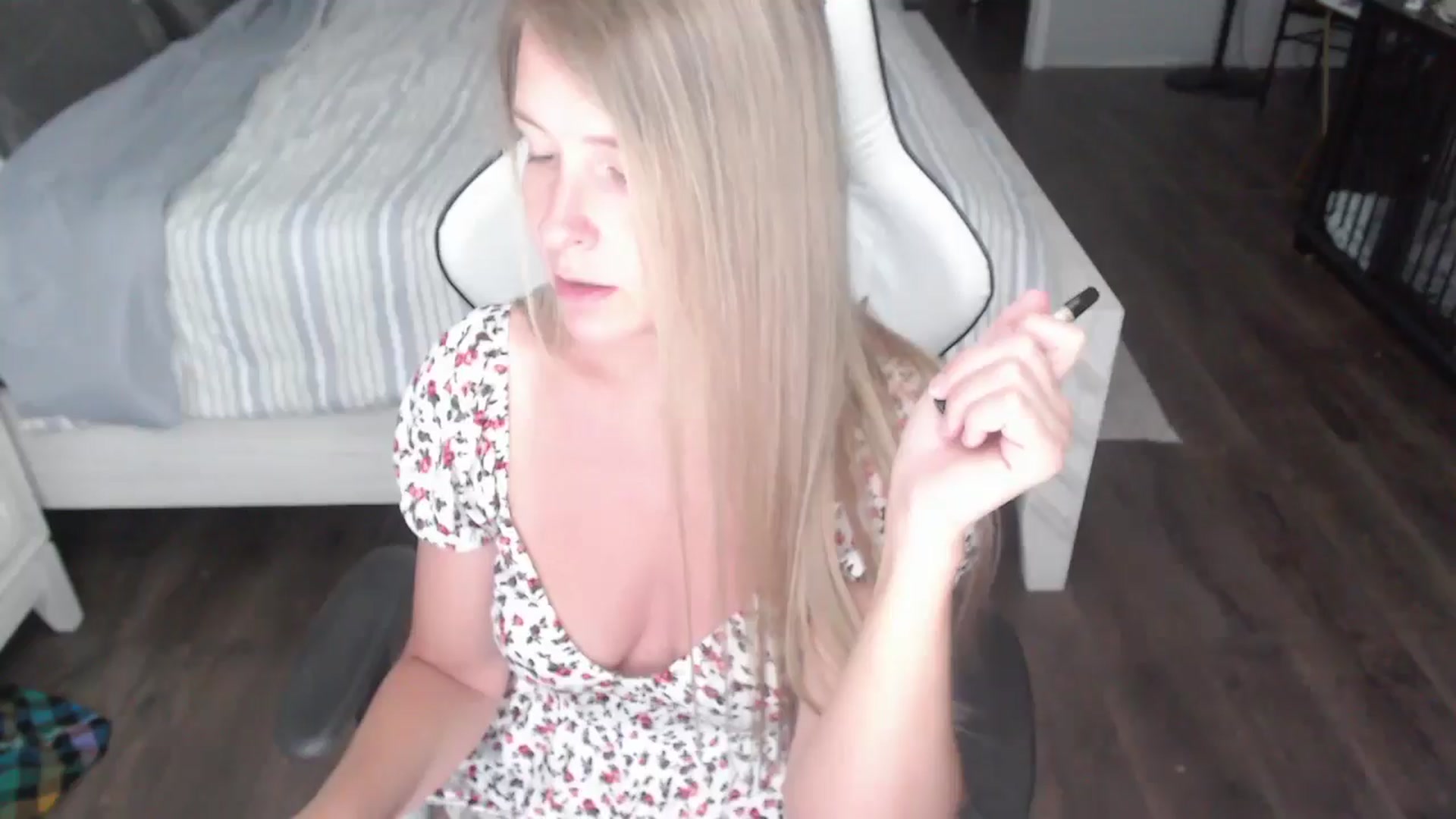 Gallery image thumbnail from ZenZoey's myfreecams stream on, 08/12/2025, 16:46 image 1 of 20