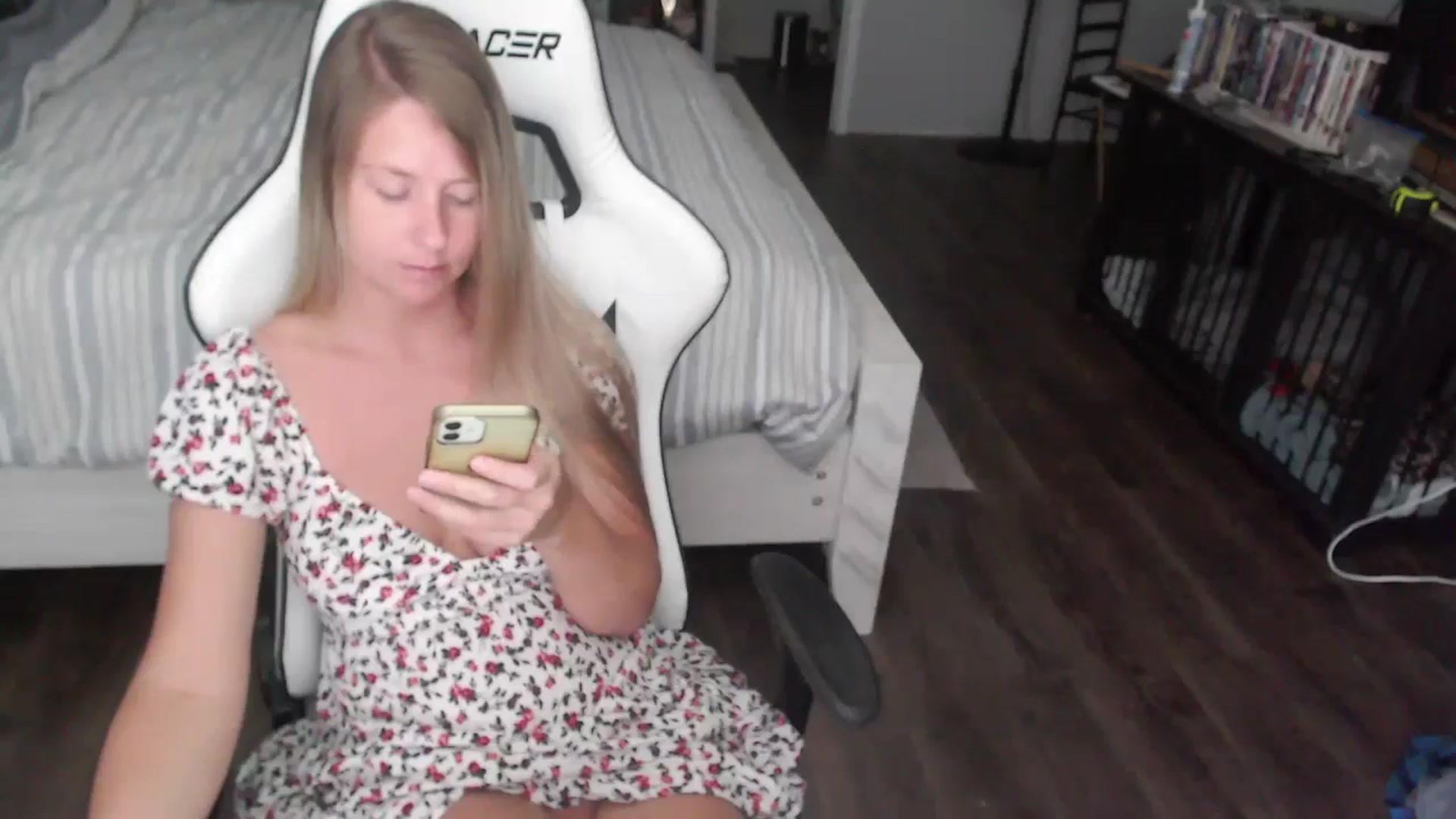 Gallery image thumbnail from ZenZoey's myfreecams stream on, 08/12/2025, 17:47 image 9 of 20