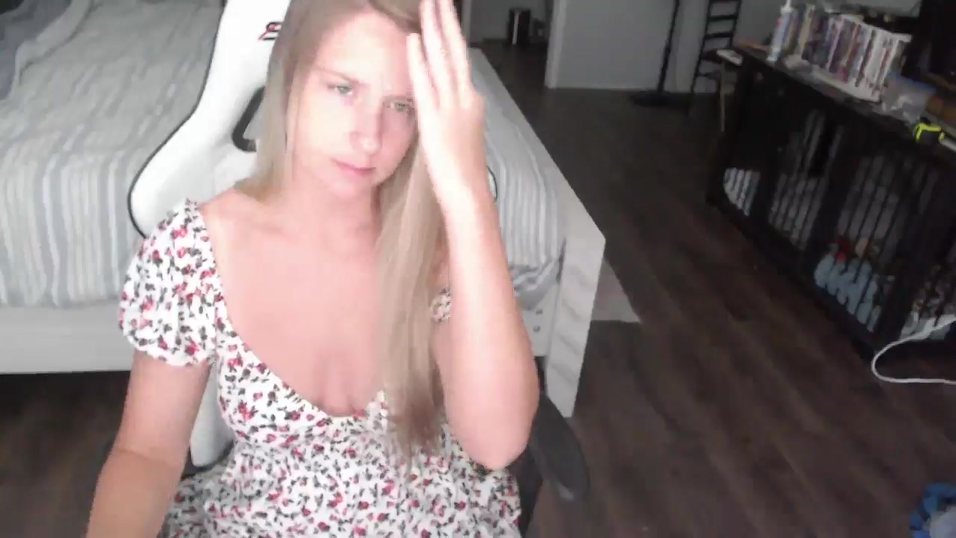 Gallery image thumbnail from ZenZoey's myfreecams stream on, 08/12/2025, 17:47 image 2 of 20