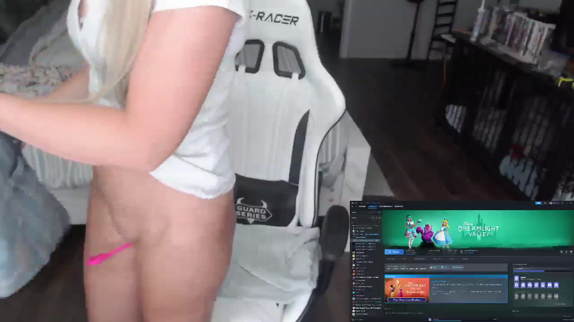 Gallery image thumbnail from ZenZoey's myfreecams stream on, 08/12/2025, 18:14 image 3 of 20
