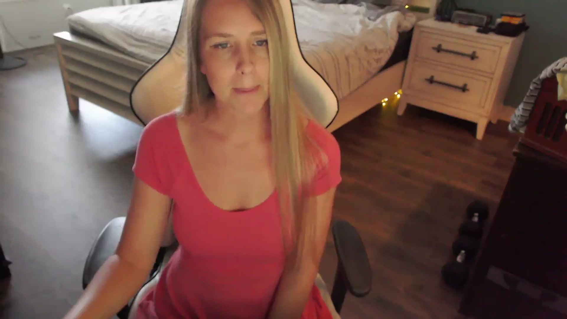 Gallery image thumbnail from ZenZoey's myfreecams stream on, 09/16/2025, 17:26 image 20 of 20